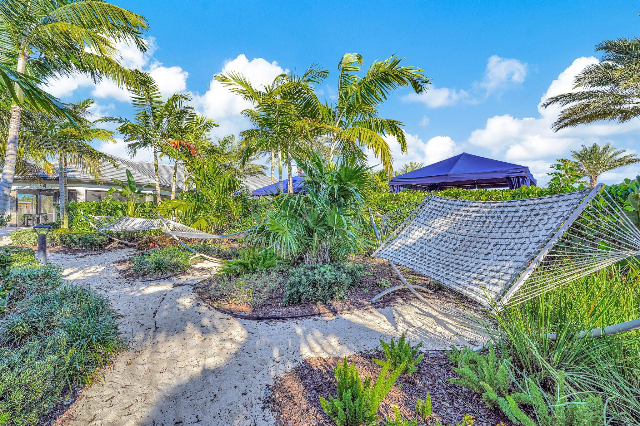 OAK TREE - Residential