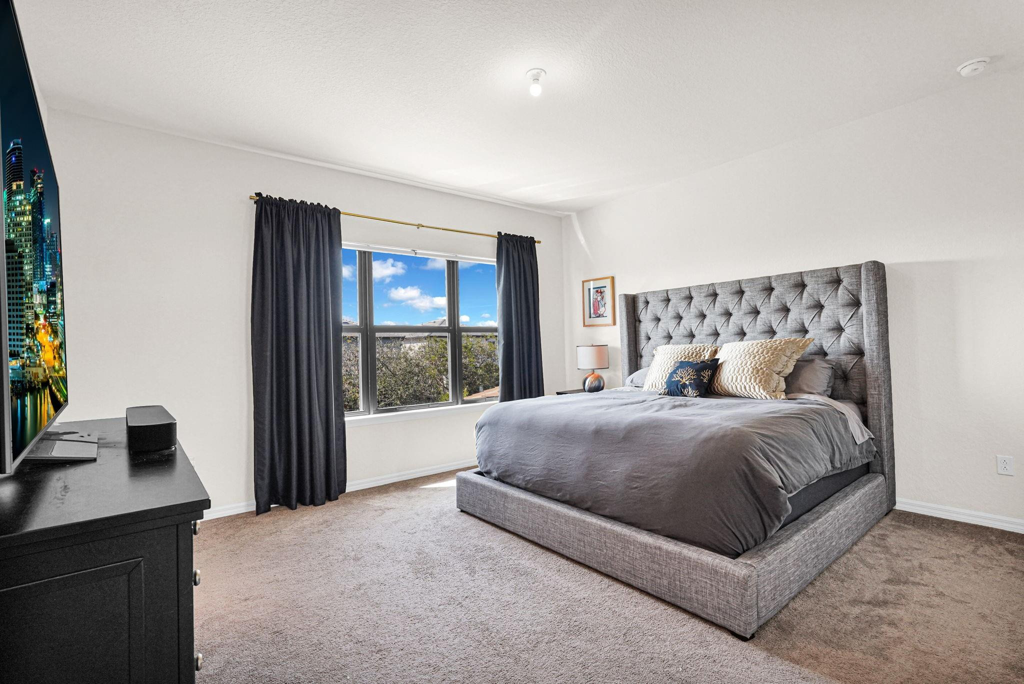 OAK TREE - Residential