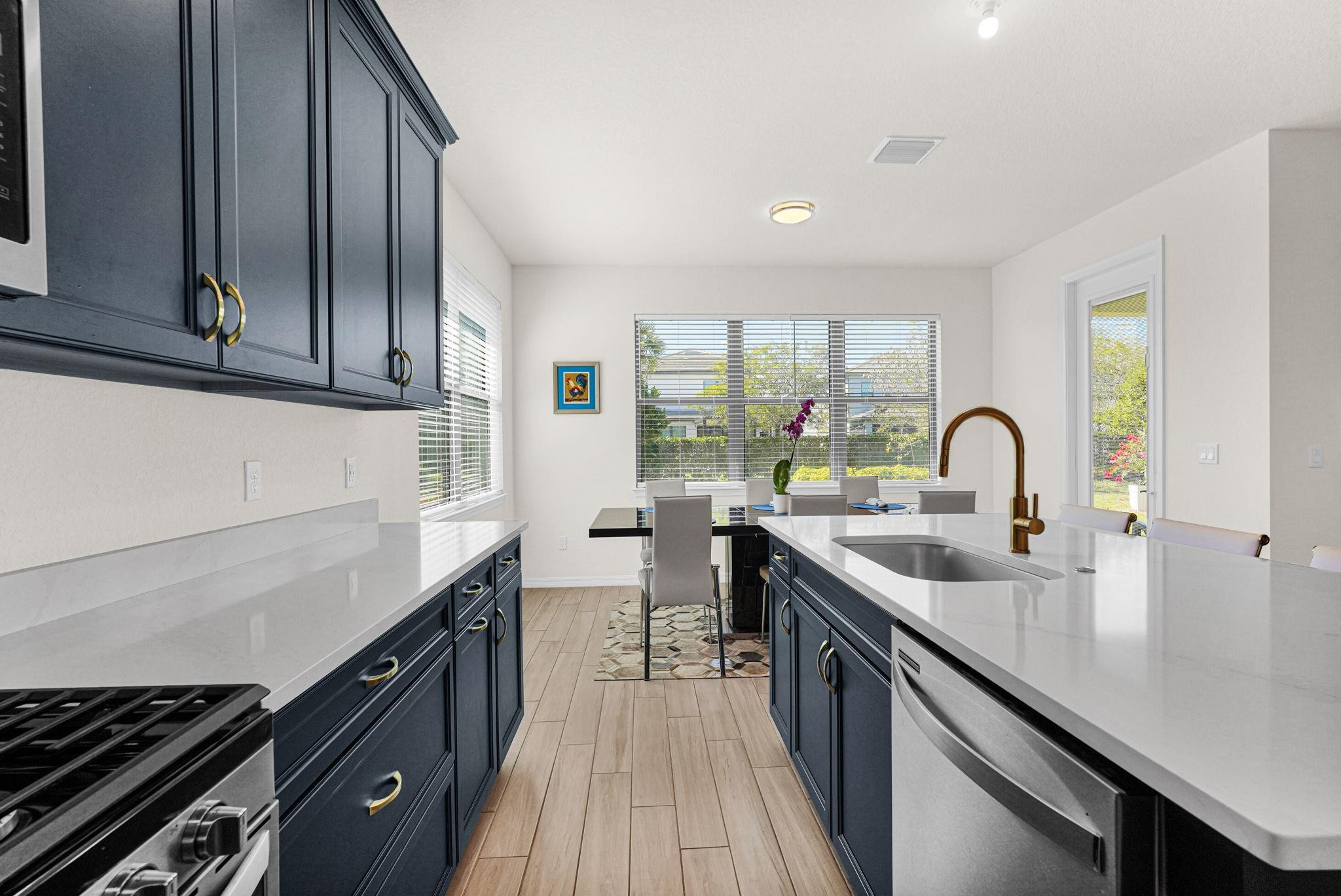 OAK TREE - Residential