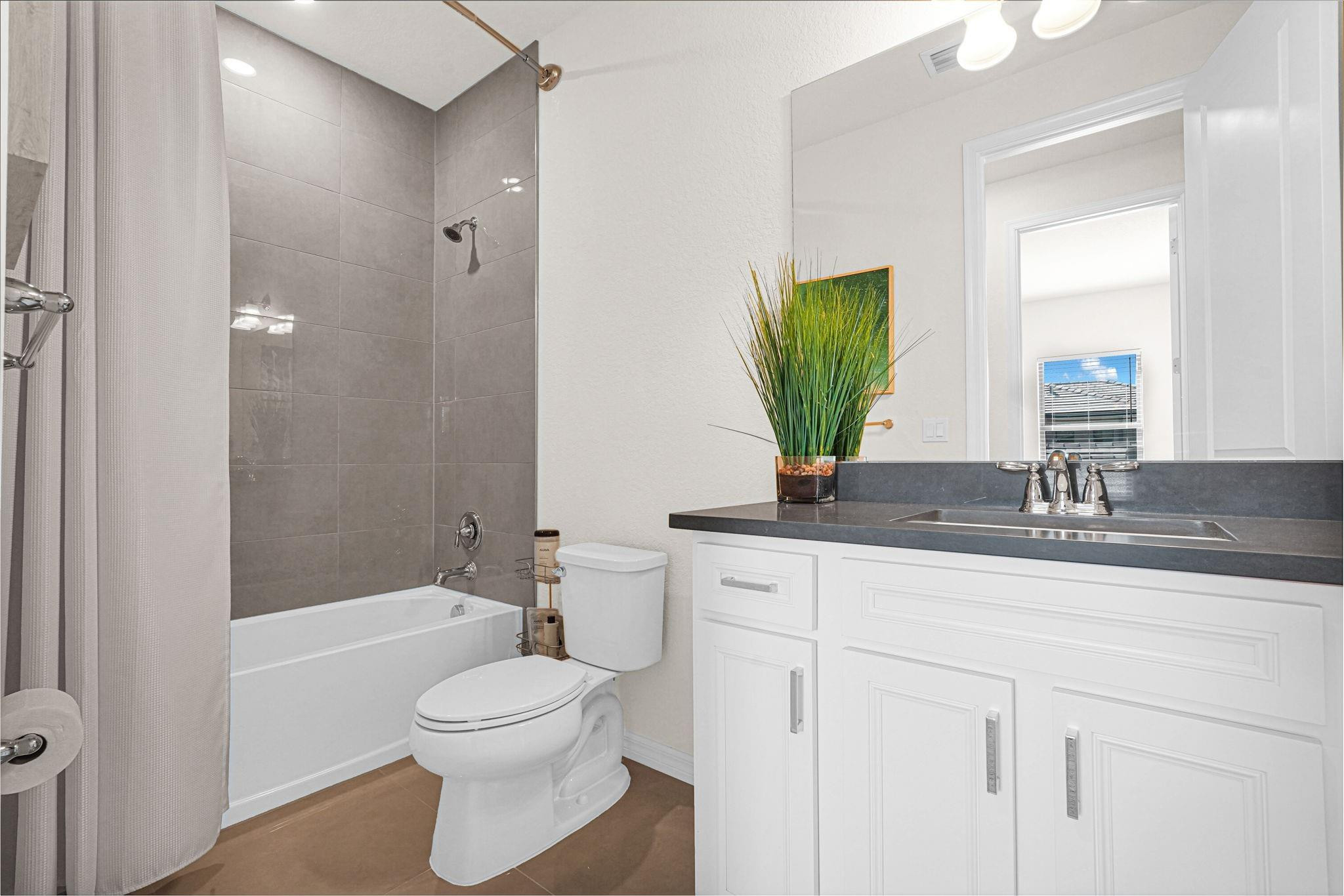 OAK TREE - Residential