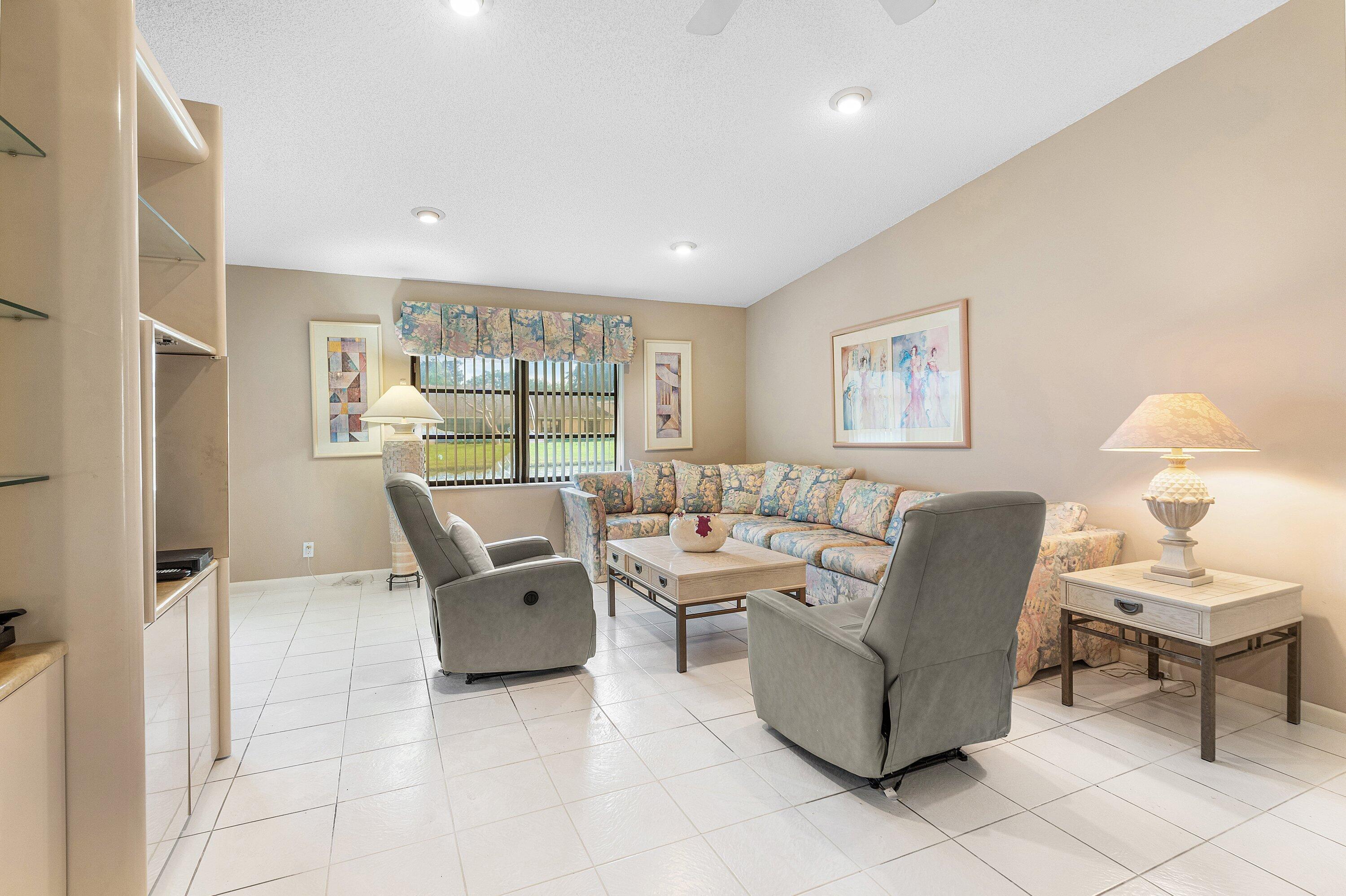 WHISPER WALK SEC E CONDO - Residential