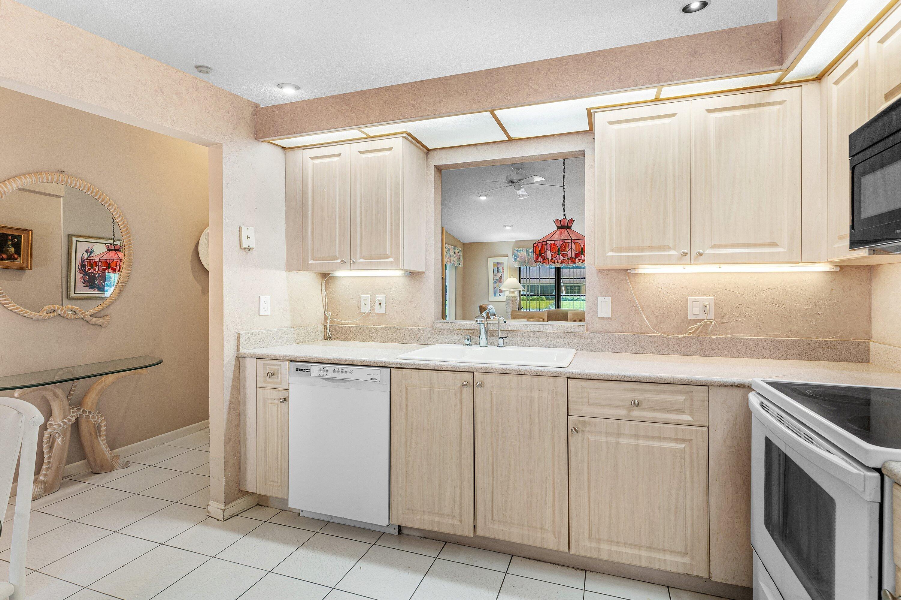 WHISPER WALK SEC E CONDO - Residential