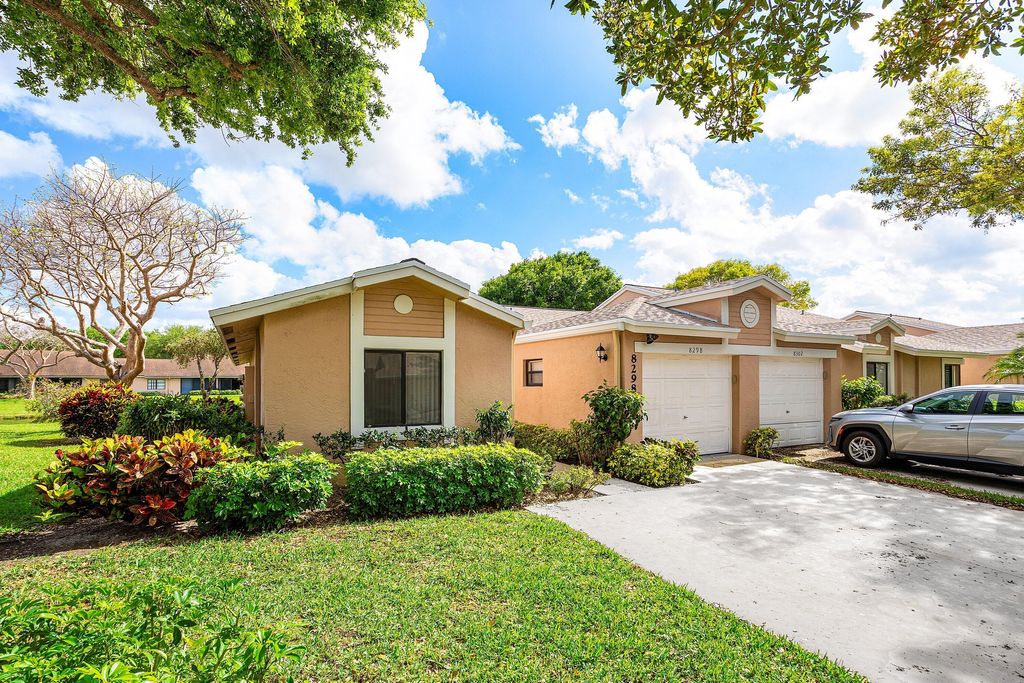 Photo of 8298 Springlake Drive, Boca Raton, FL 33496 (MLS # B26010807)