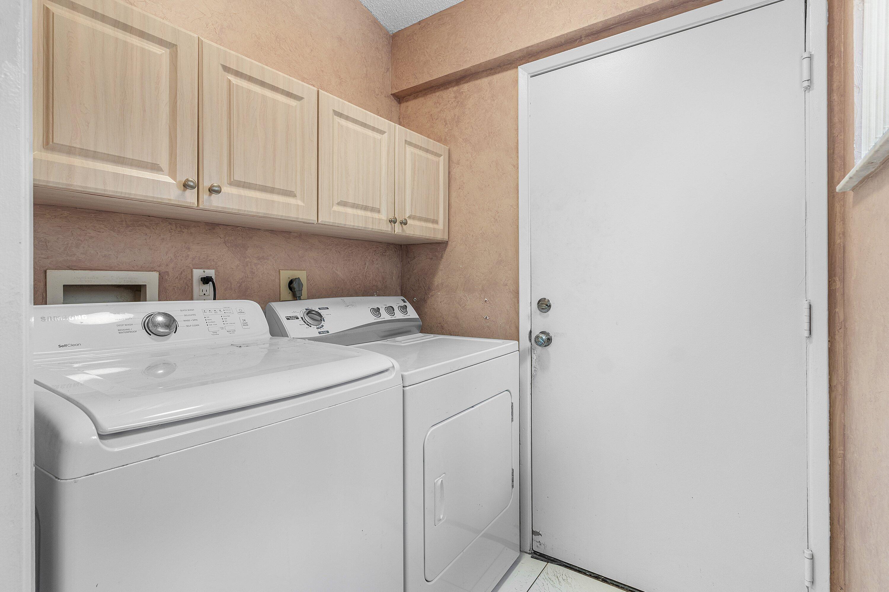 WHISPER WALK SEC E CONDO - Residential