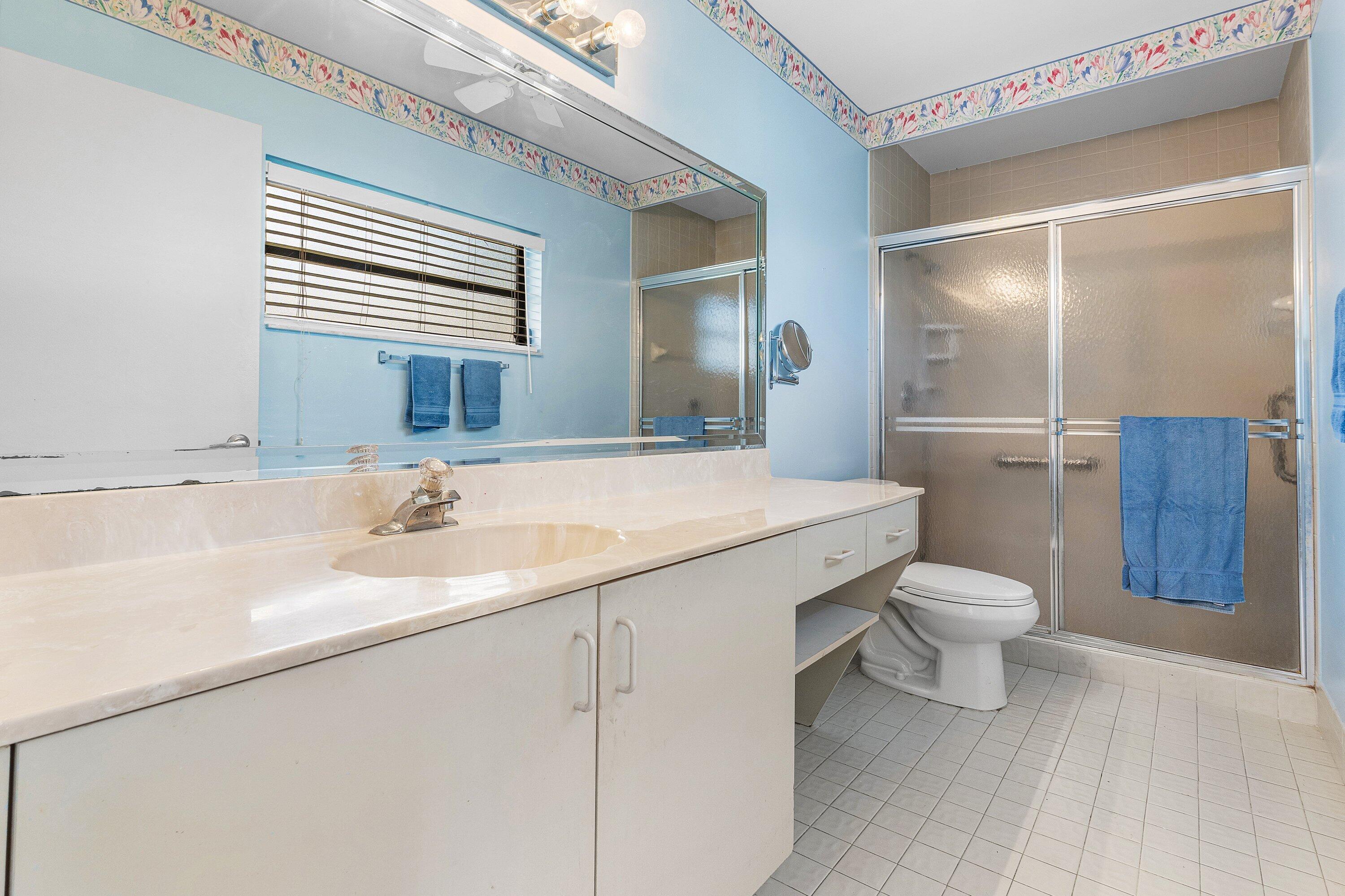 WHISPER WALK SEC E CONDO - Residential