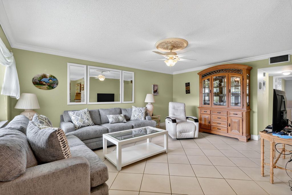 Photo of 480 Horizons W #104, Boynton Beach, FL 33435 (MLS # R11152101)