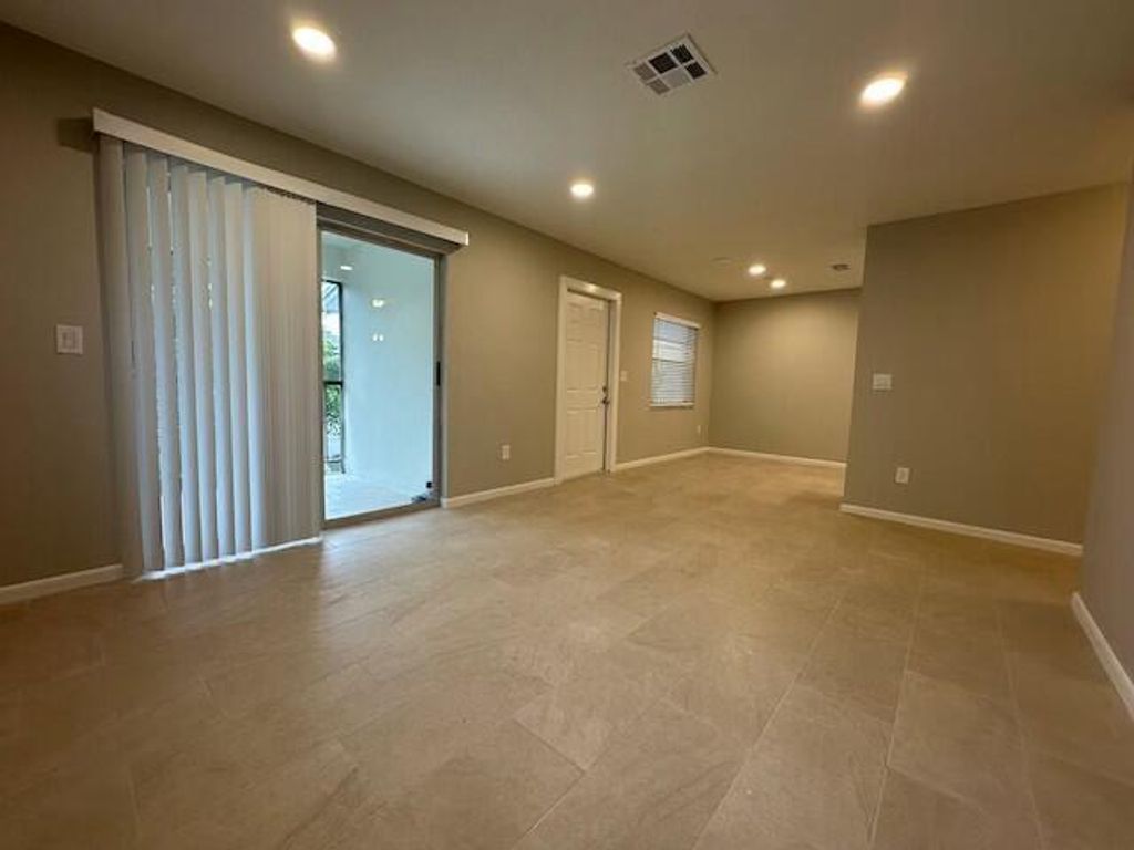 Photo of 1741 3rd Avenue N #7, Lake Worth Beach, FL 33460 (MLS # R11073079)