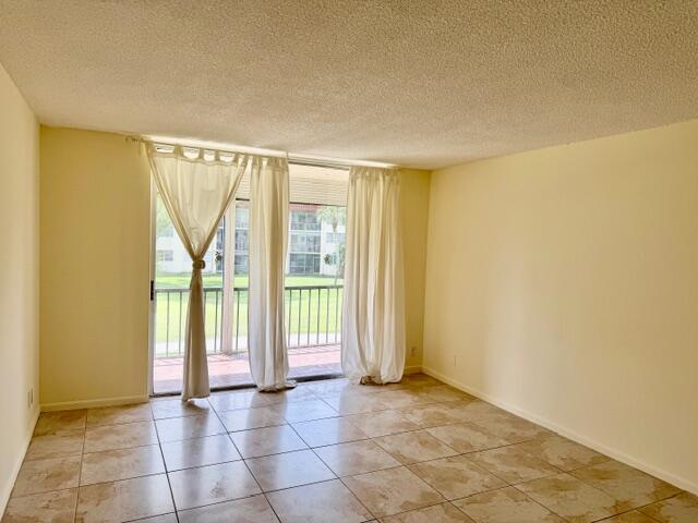 HOLLYBROOK GOLF AND TENNIS - Residential Lease