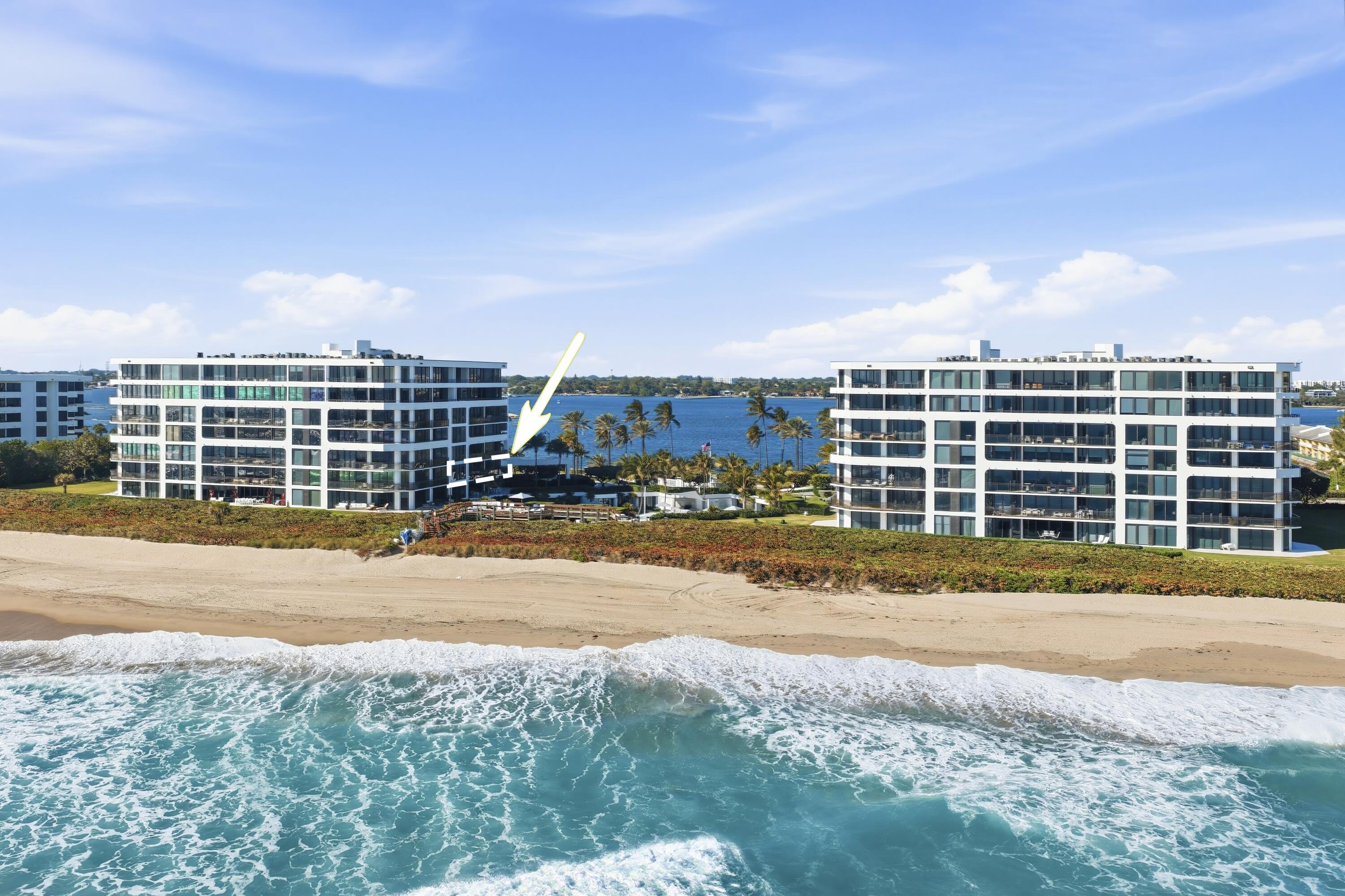 PALM BEACH HAMPTON COND - Residential