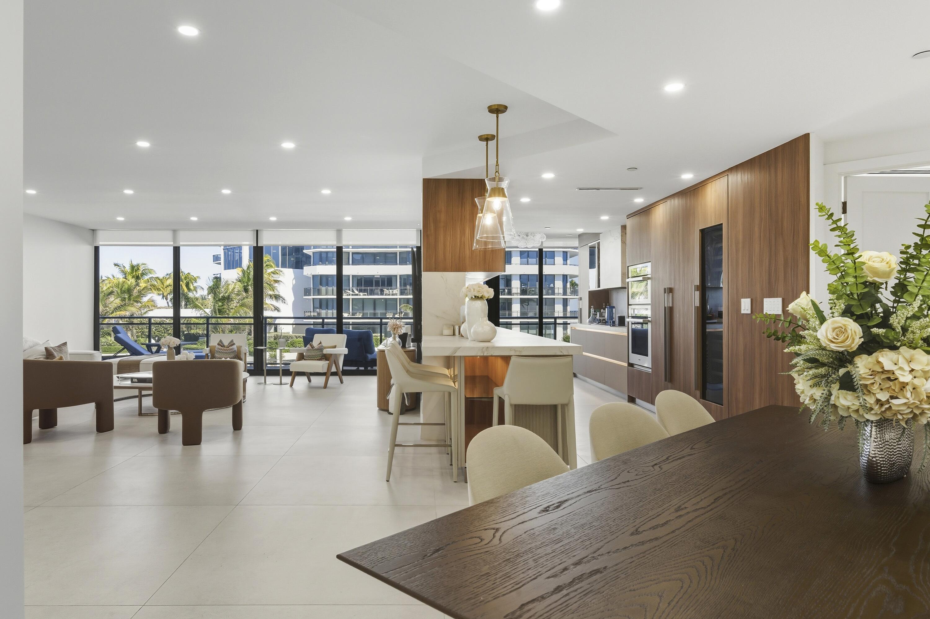 PALM BEACH HAMPTON COND - Residential