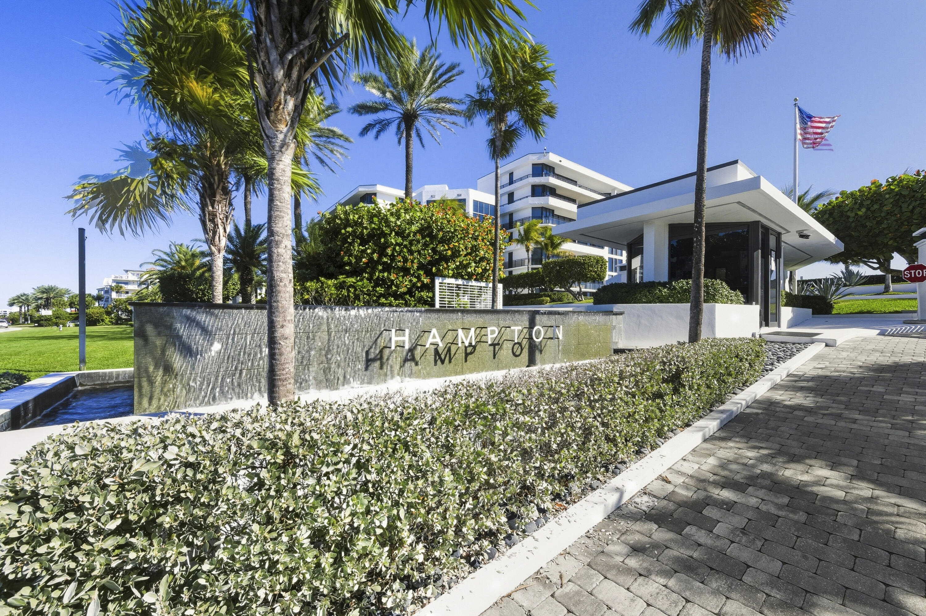 PALM BEACH HAMPTON COND - Residential