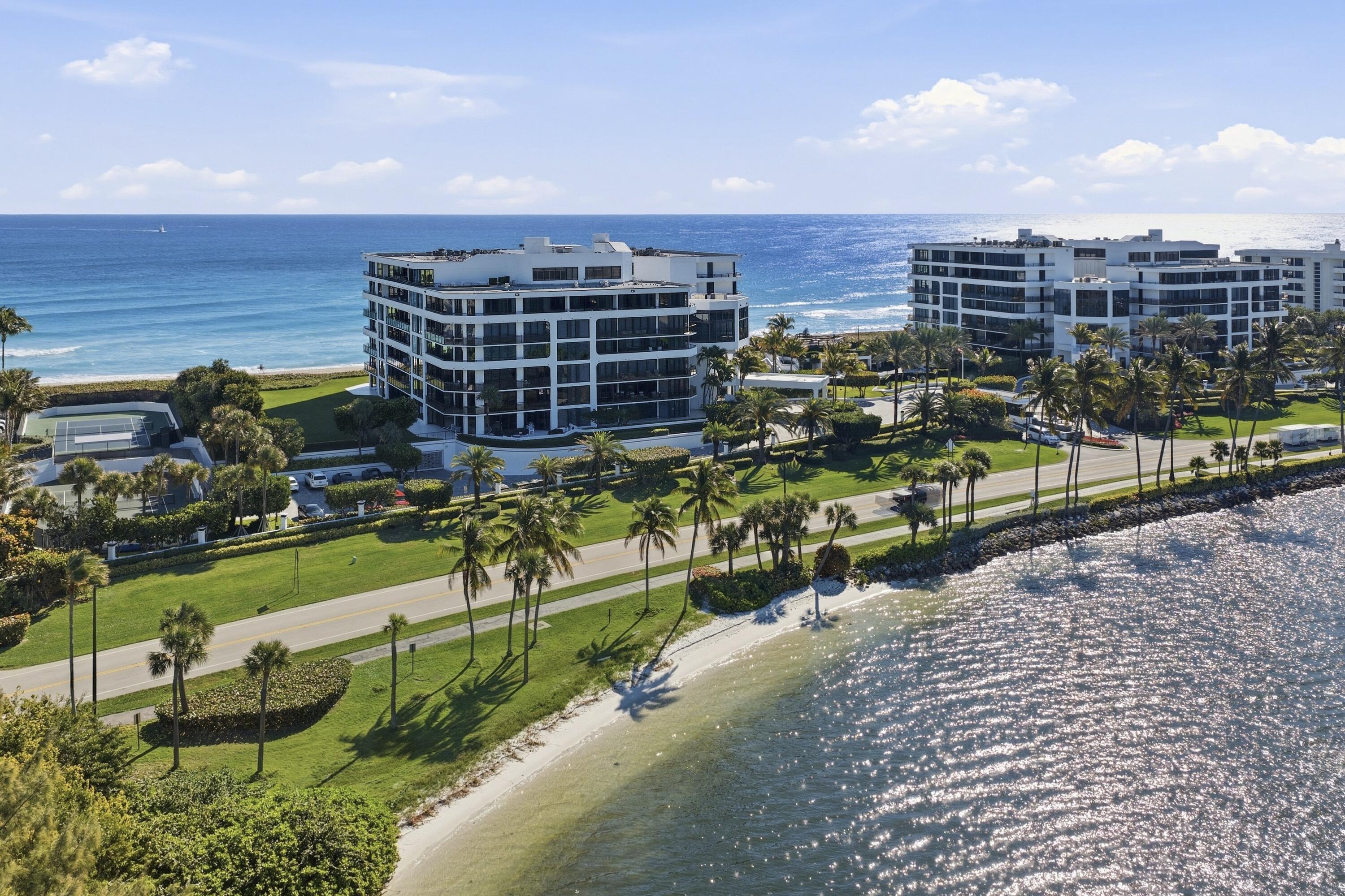 PALM BEACH HAMPTON COND - Residential
