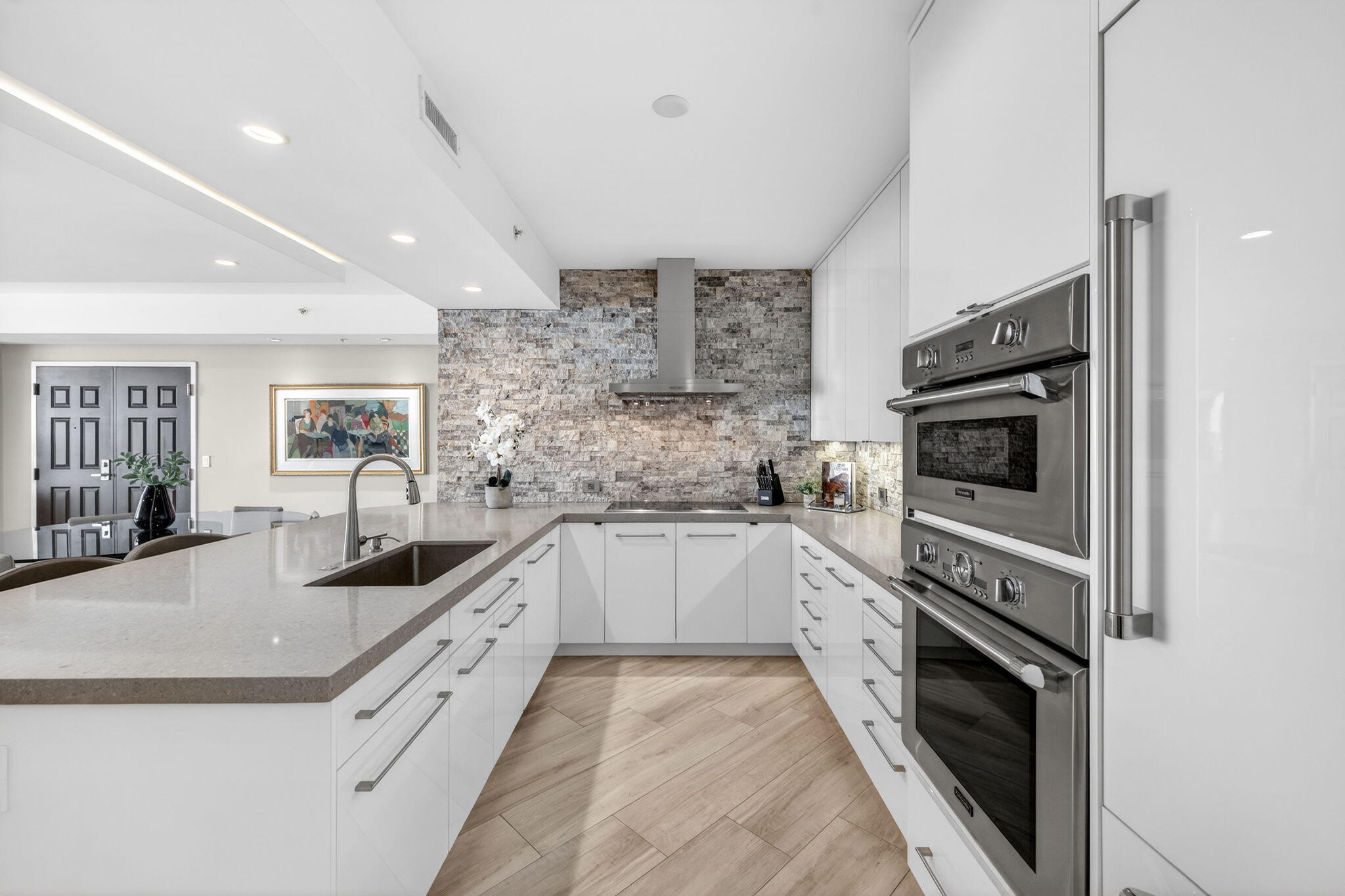 JACKSON TOWER LAS OLAS CONDO - Residential