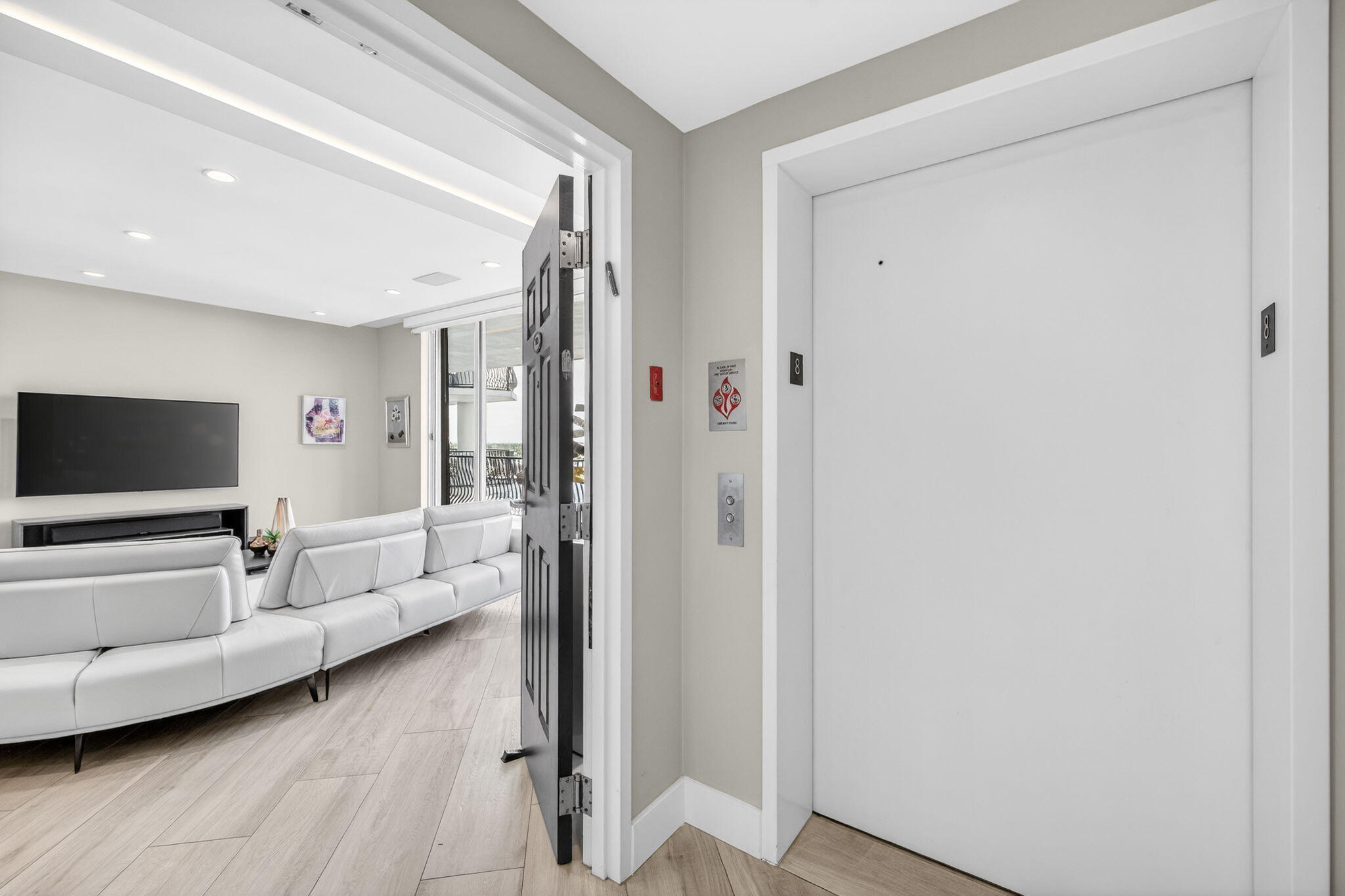 JACKSON TOWER LAS OLAS CONDO - Residential