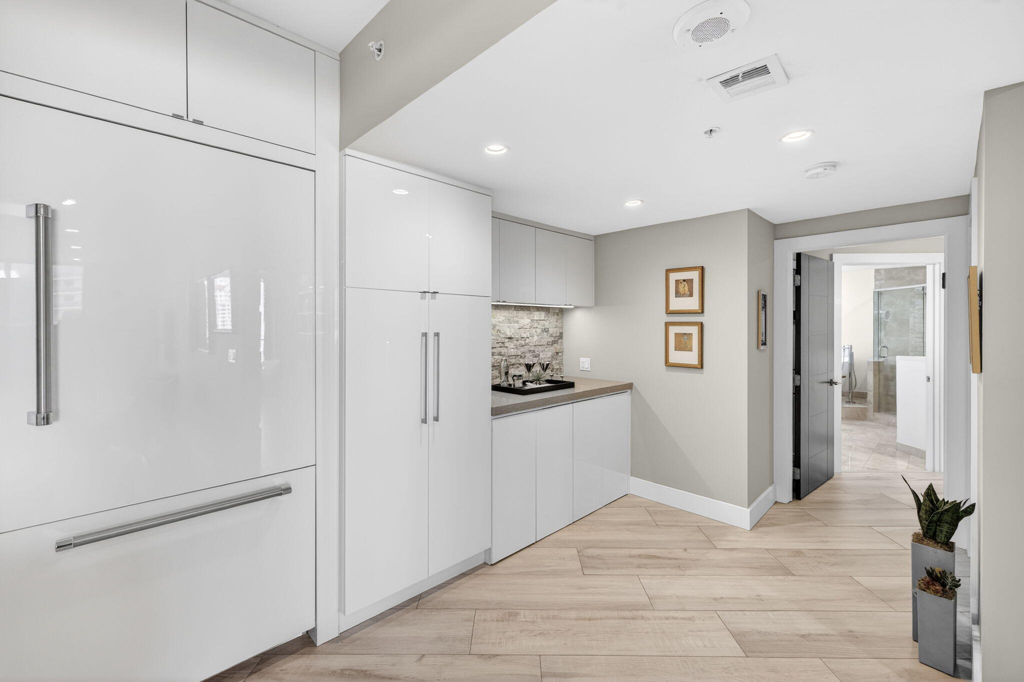 JACKSON TOWER LAS OLAS CONDO - Residential