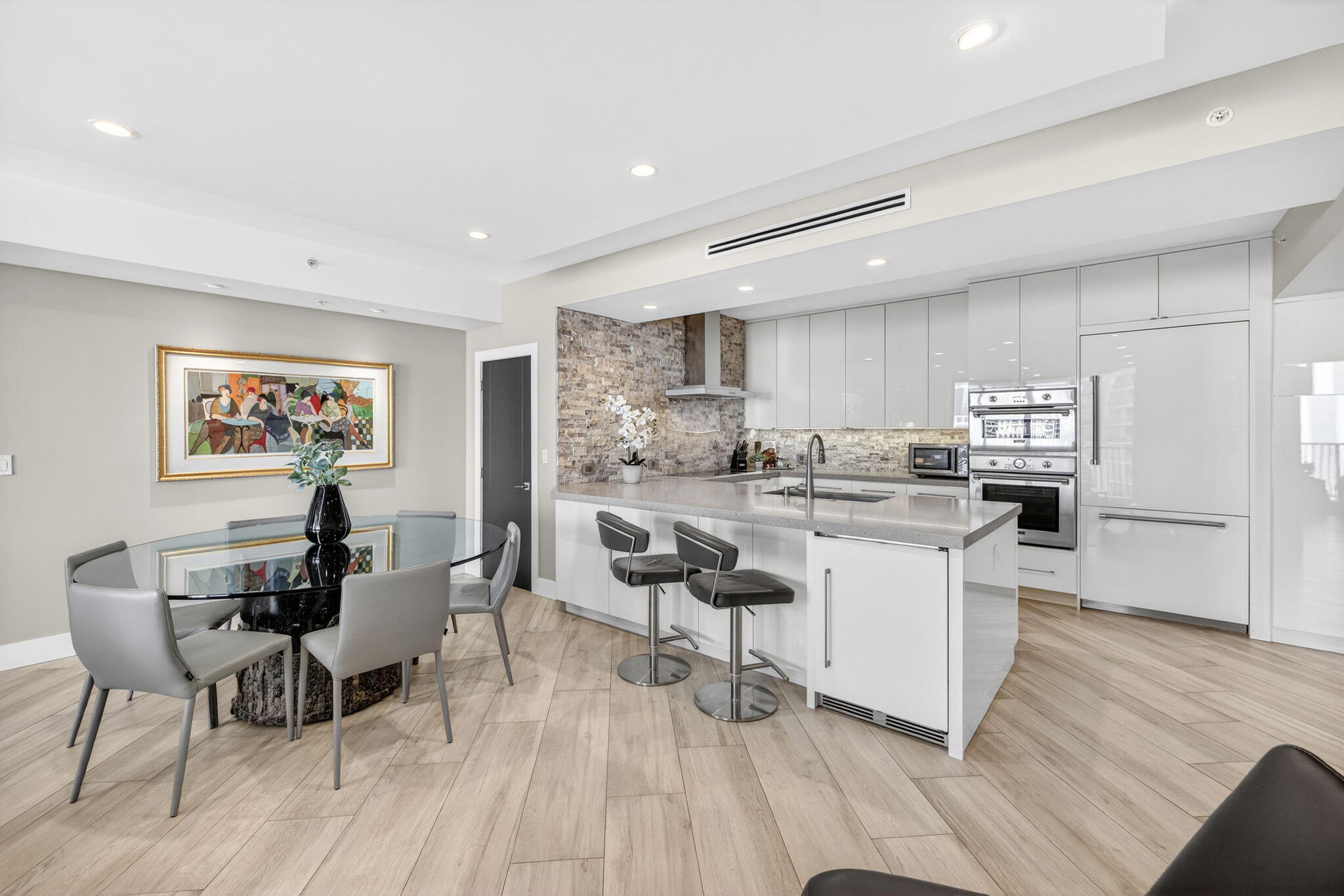 JACKSON TOWER LAS OLAS CONDO - Residential