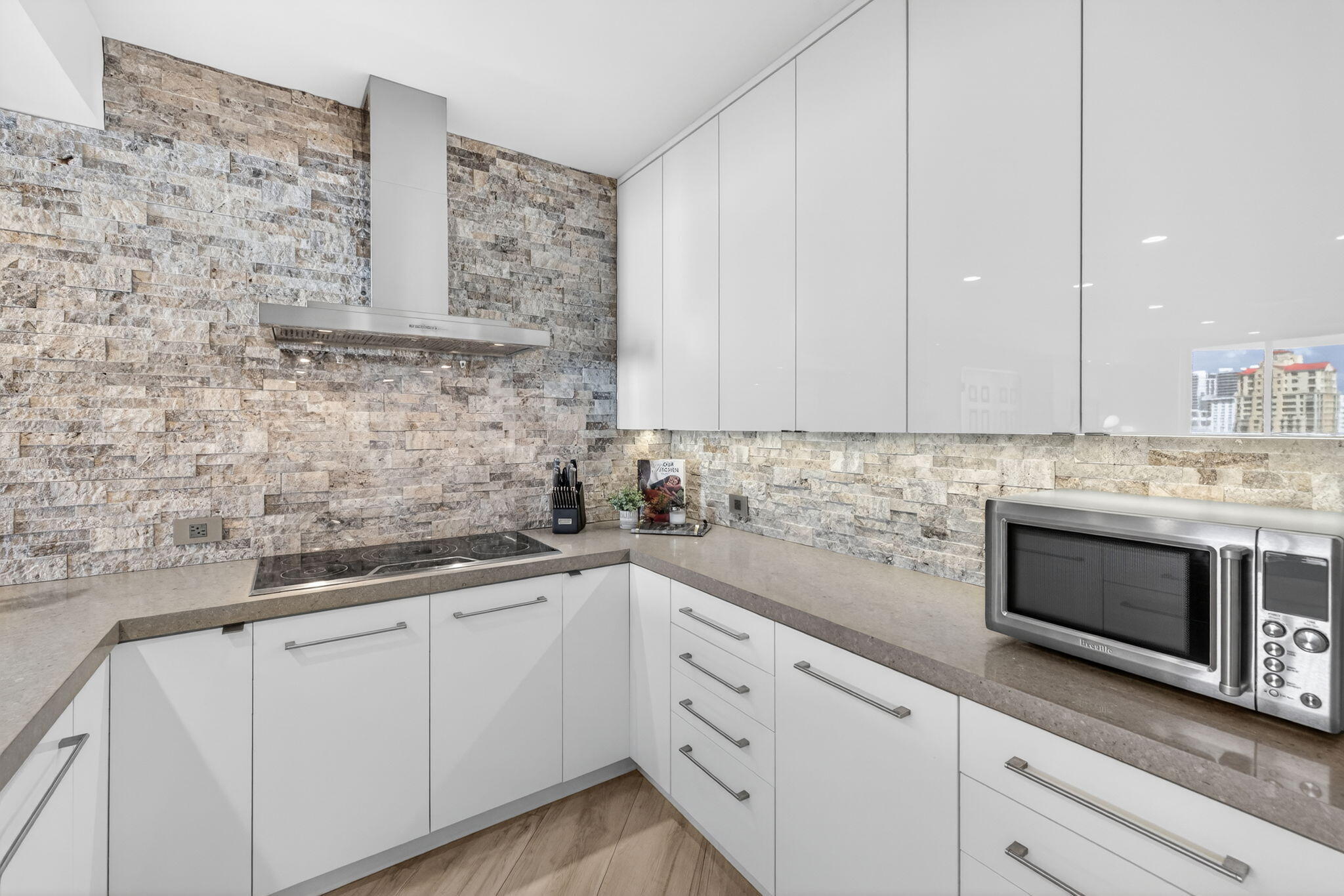 JACKSON TOWER LAS OLAS CONDO - Residential