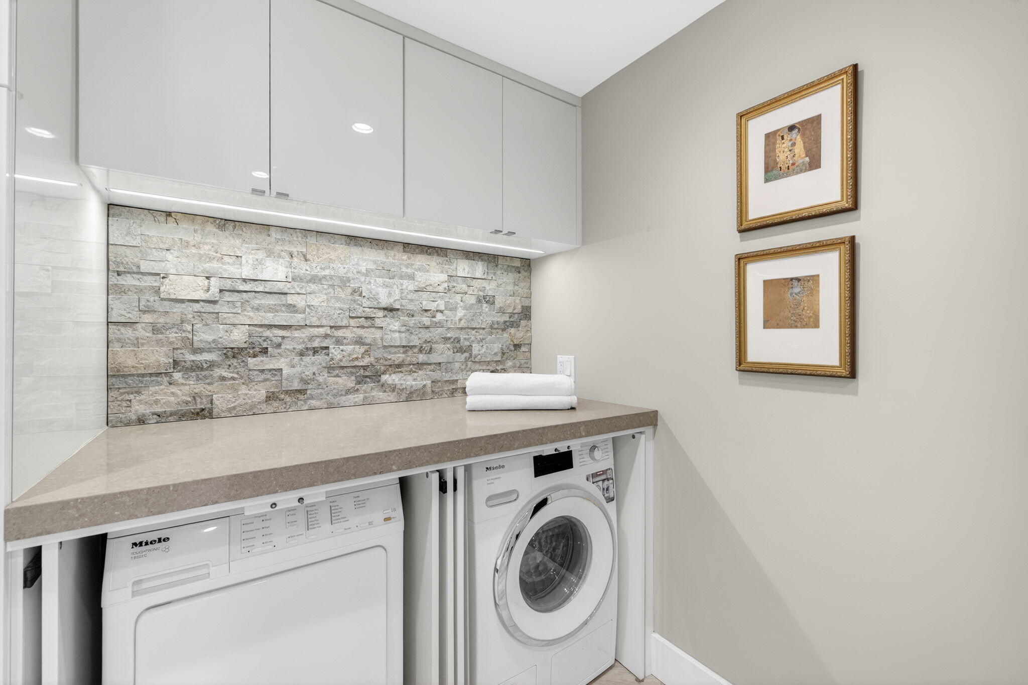 JACKSON TOWER LAS OLAS CONDO - Residential