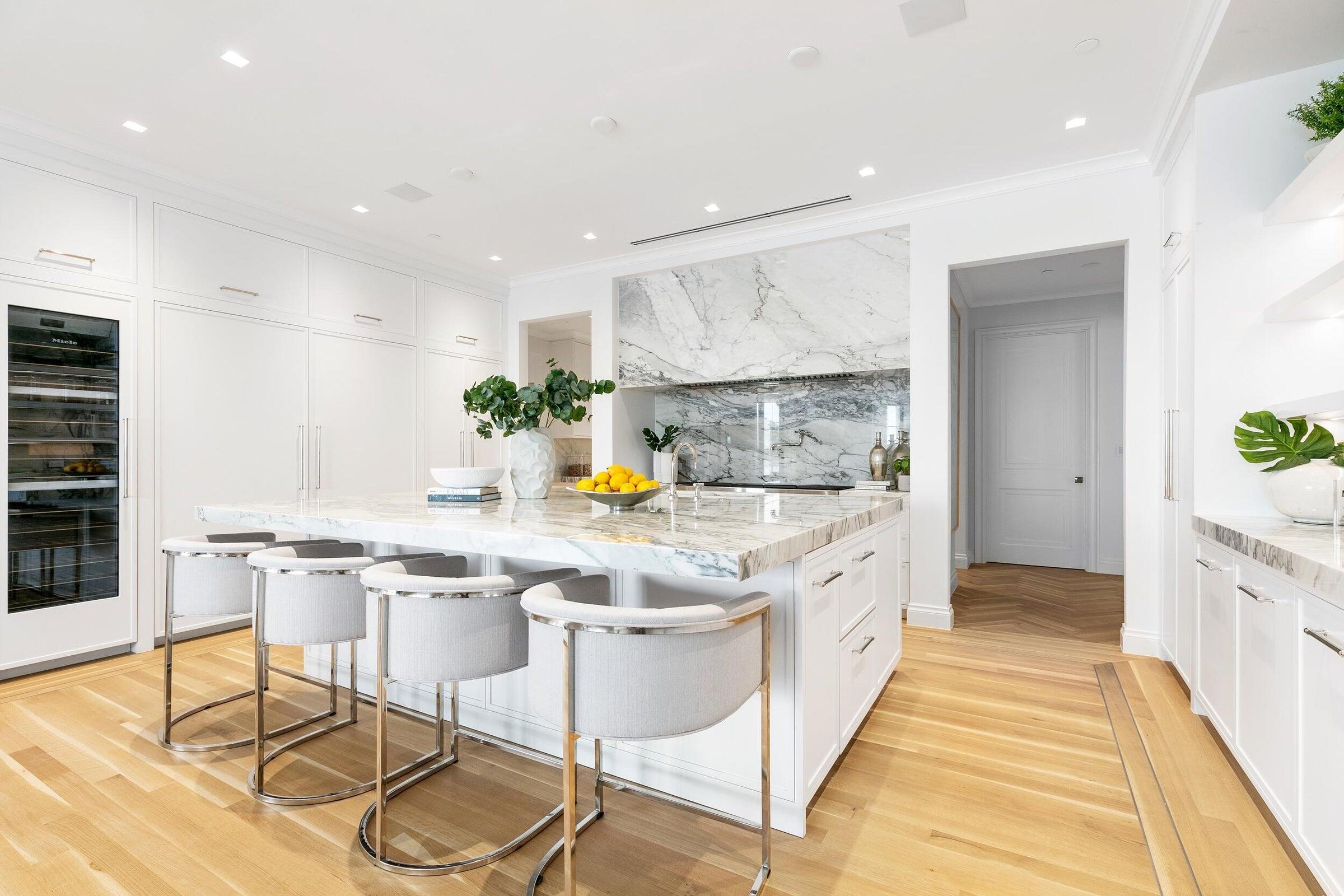 EL BRAVO PARK - Residential