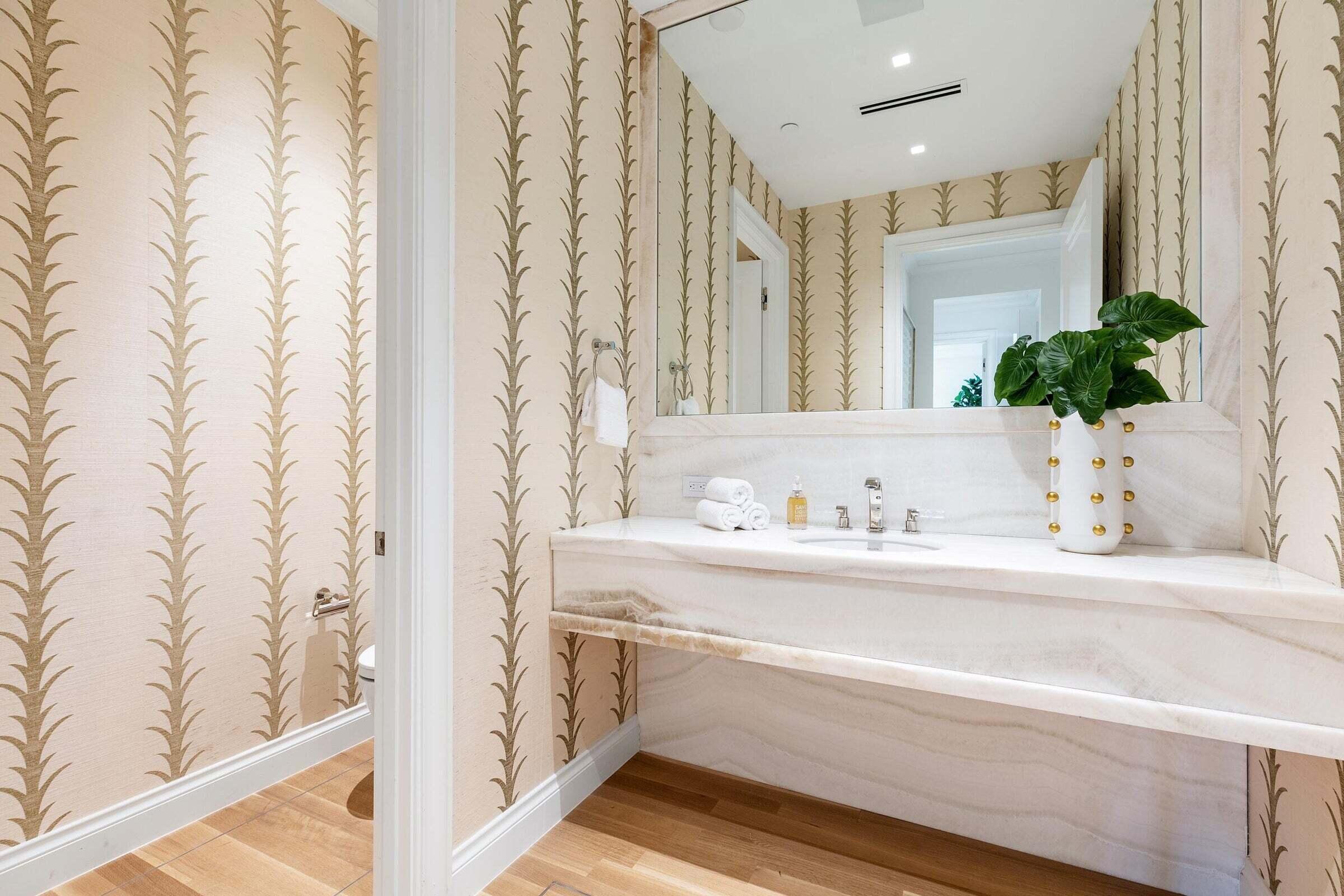 EL BRAVO PARK - Residential