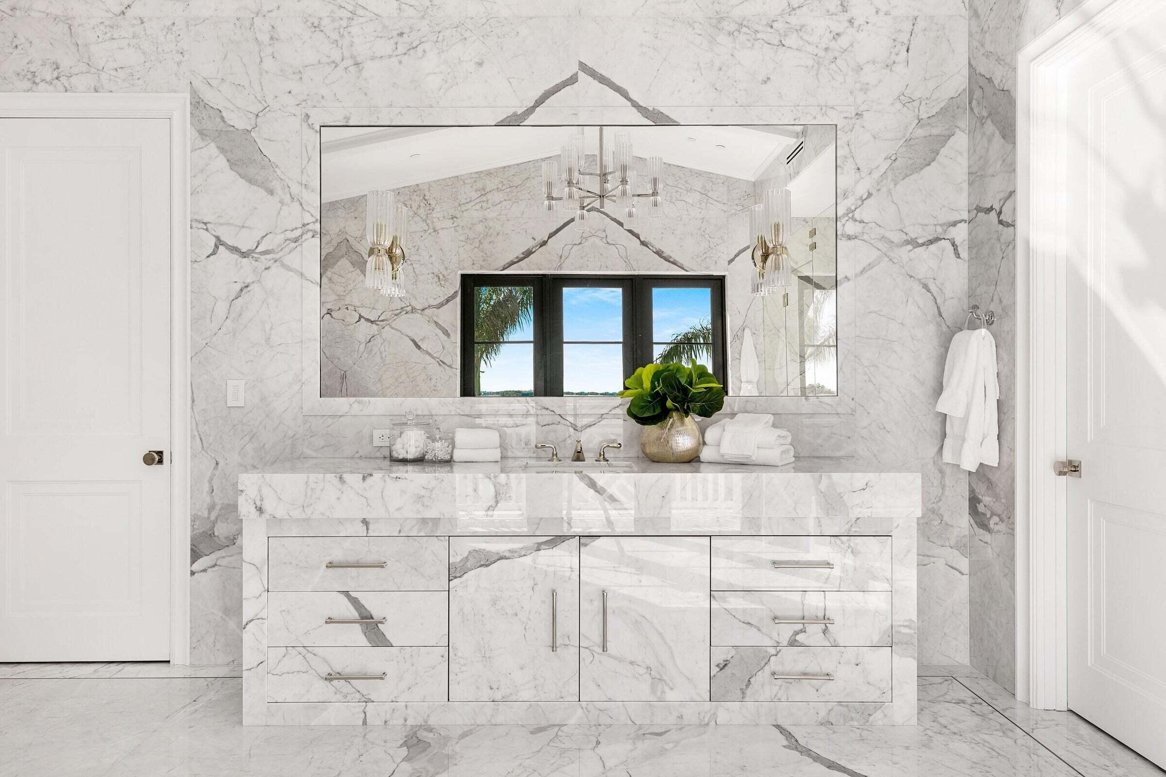 EL BRAVO PARK - Residential