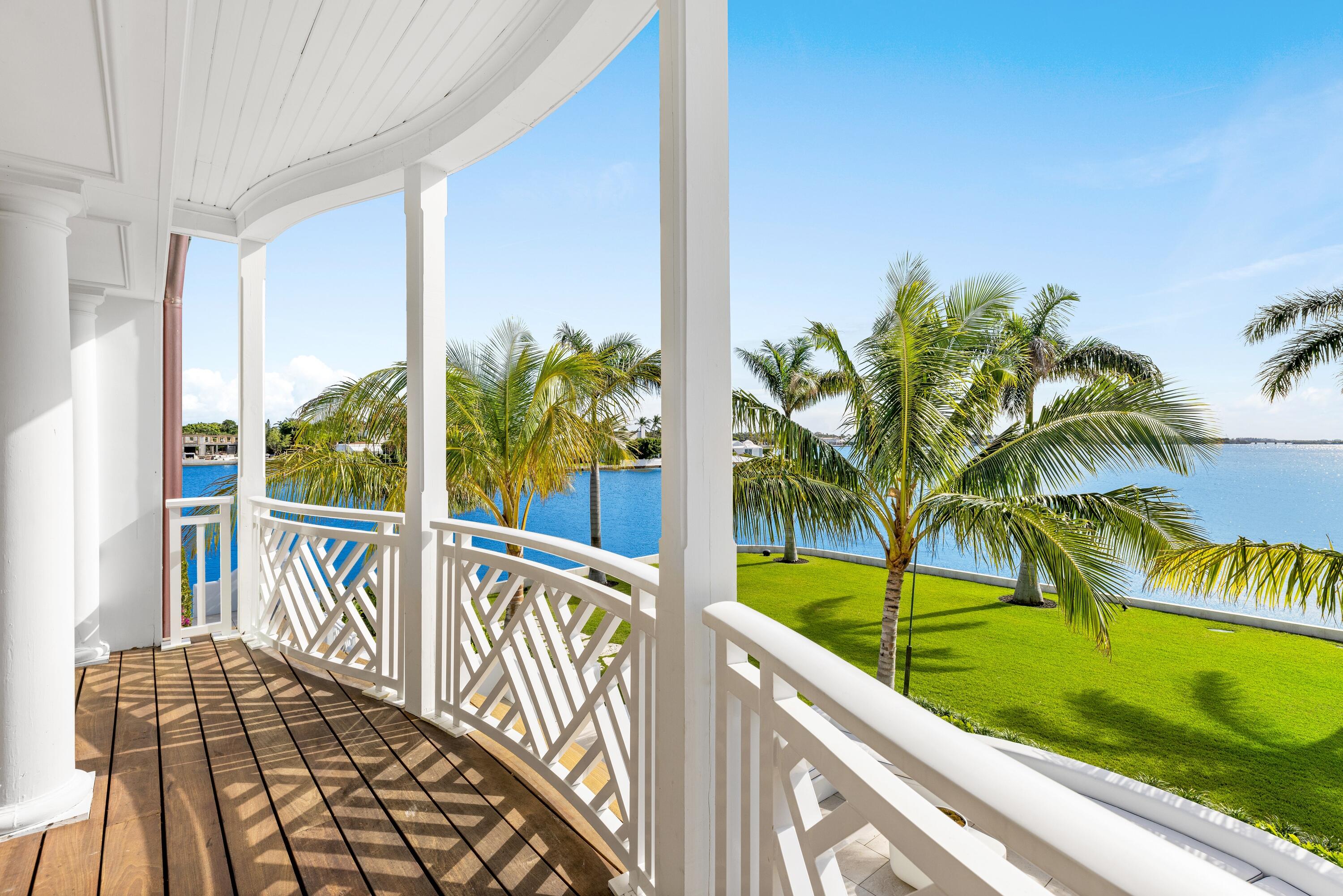 EL BRAVO PARK - Residential