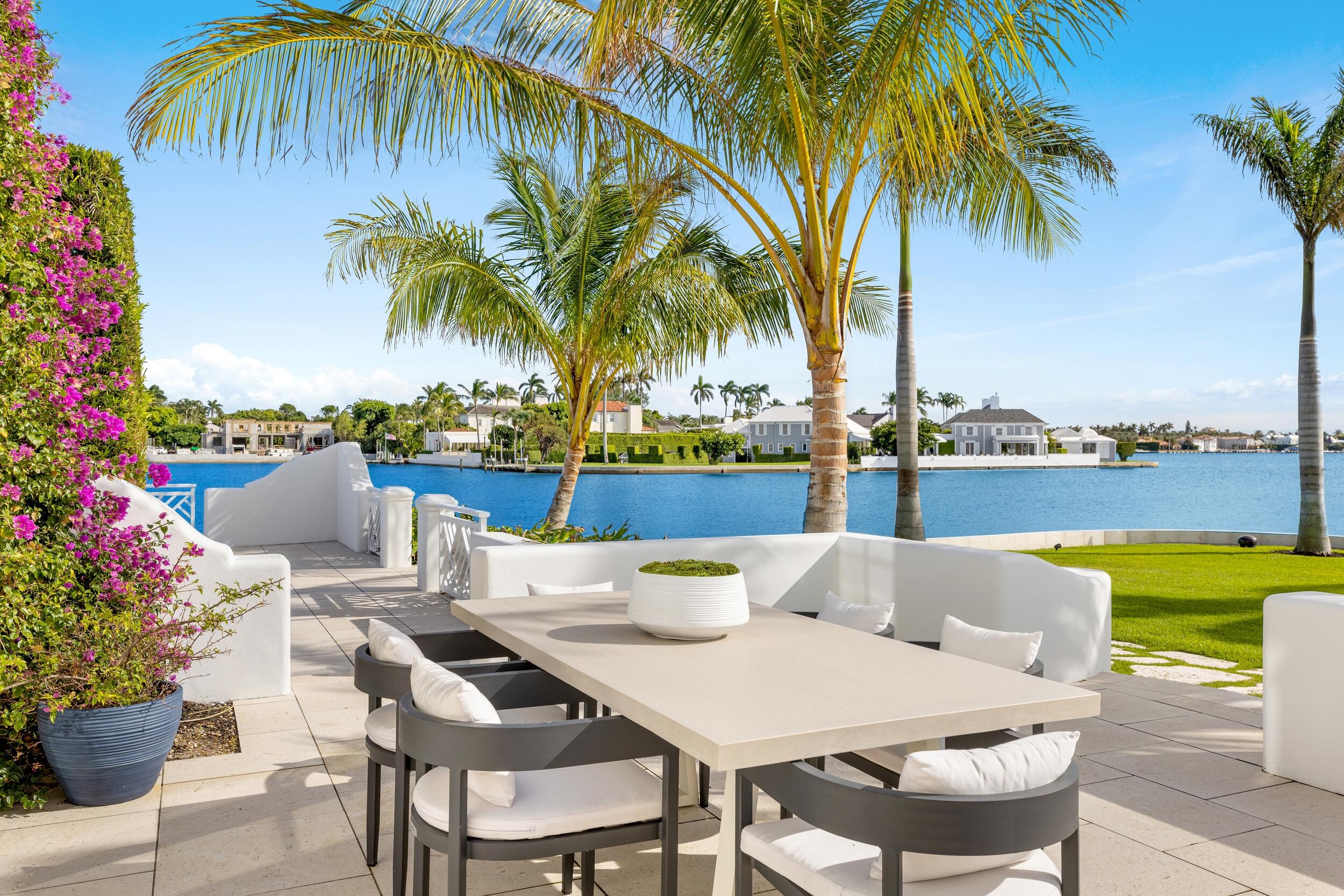 EL BRAVO PARK - Residential