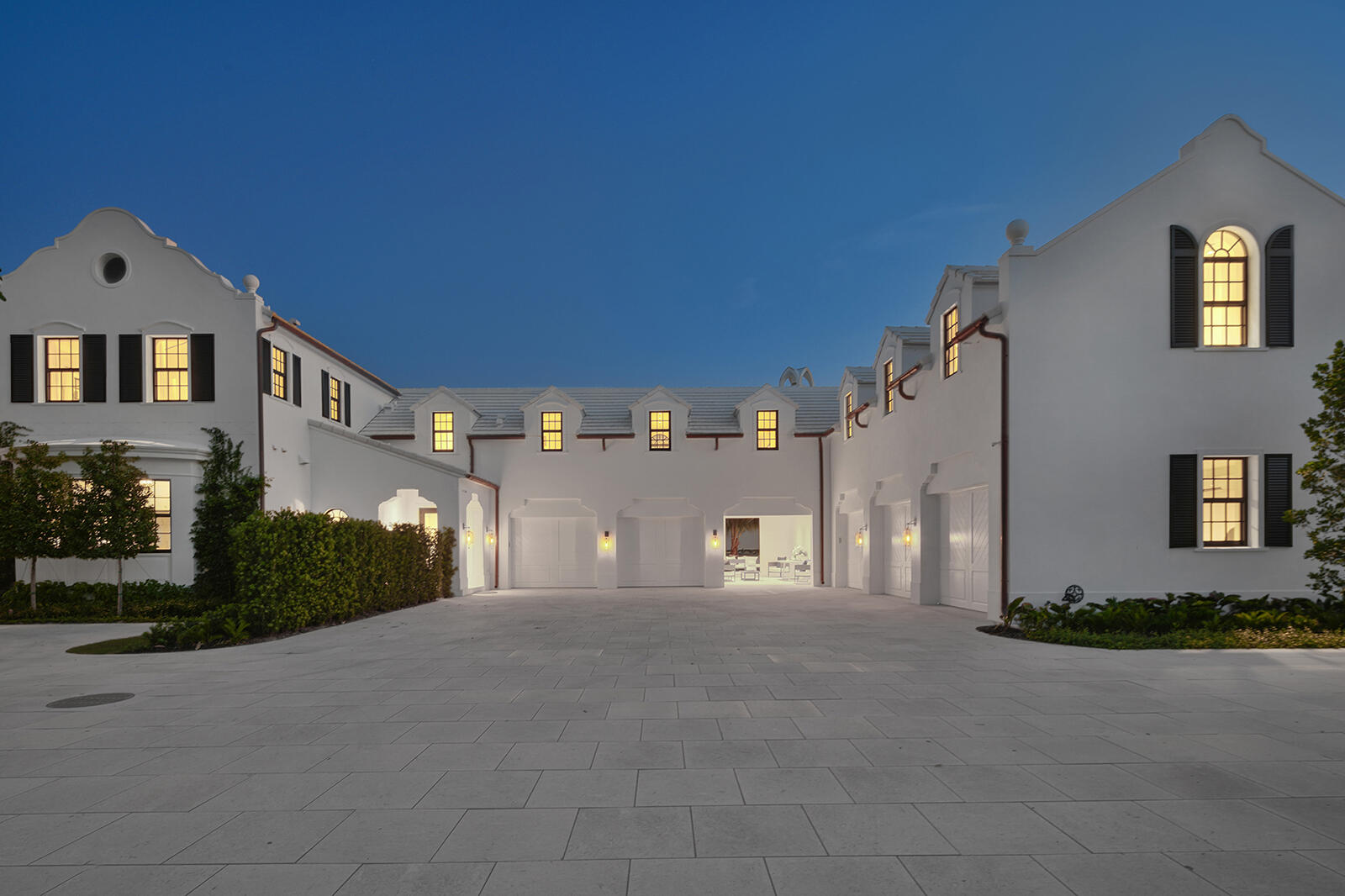 EL BRAVO PARK - Residential