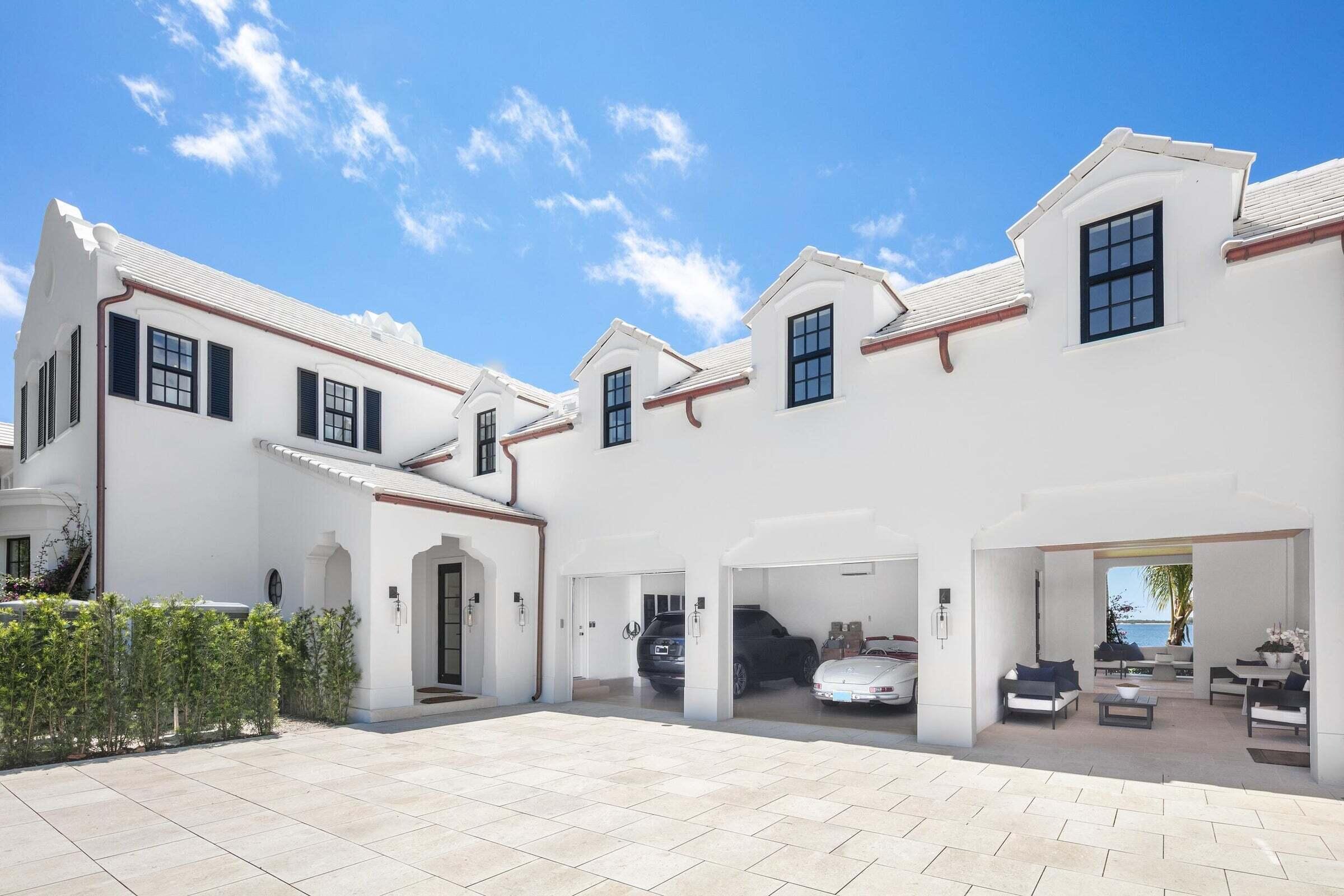 EL BRAVO PARK - Residential