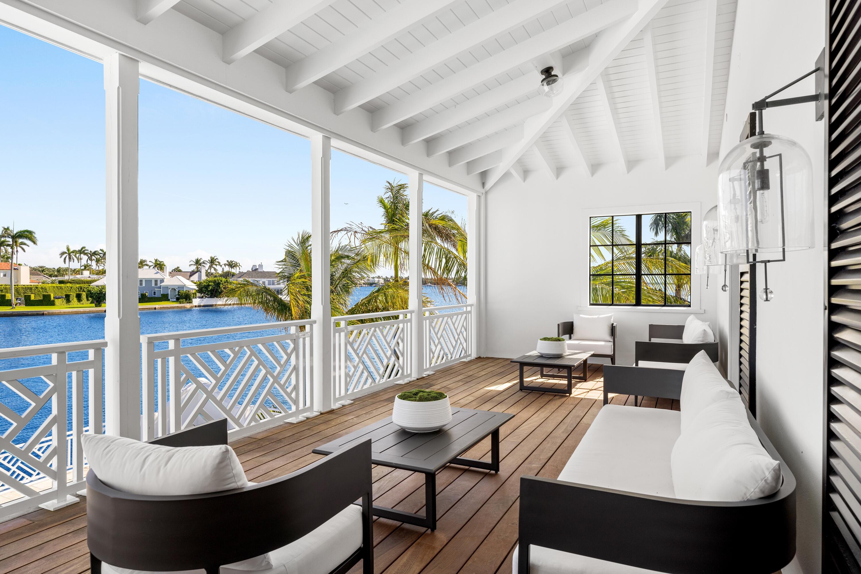 EL BRAVO PARK - Residential