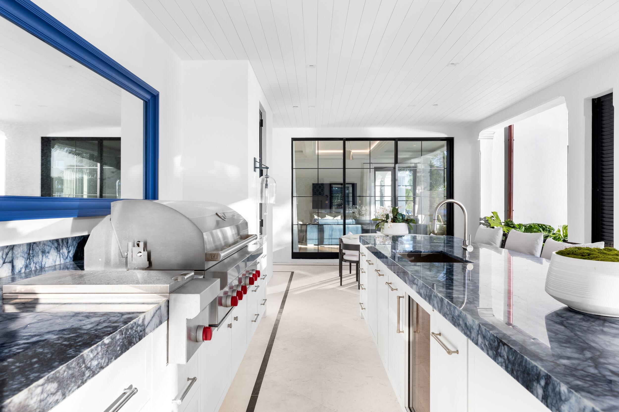 EL BRAVO PARK - Residential