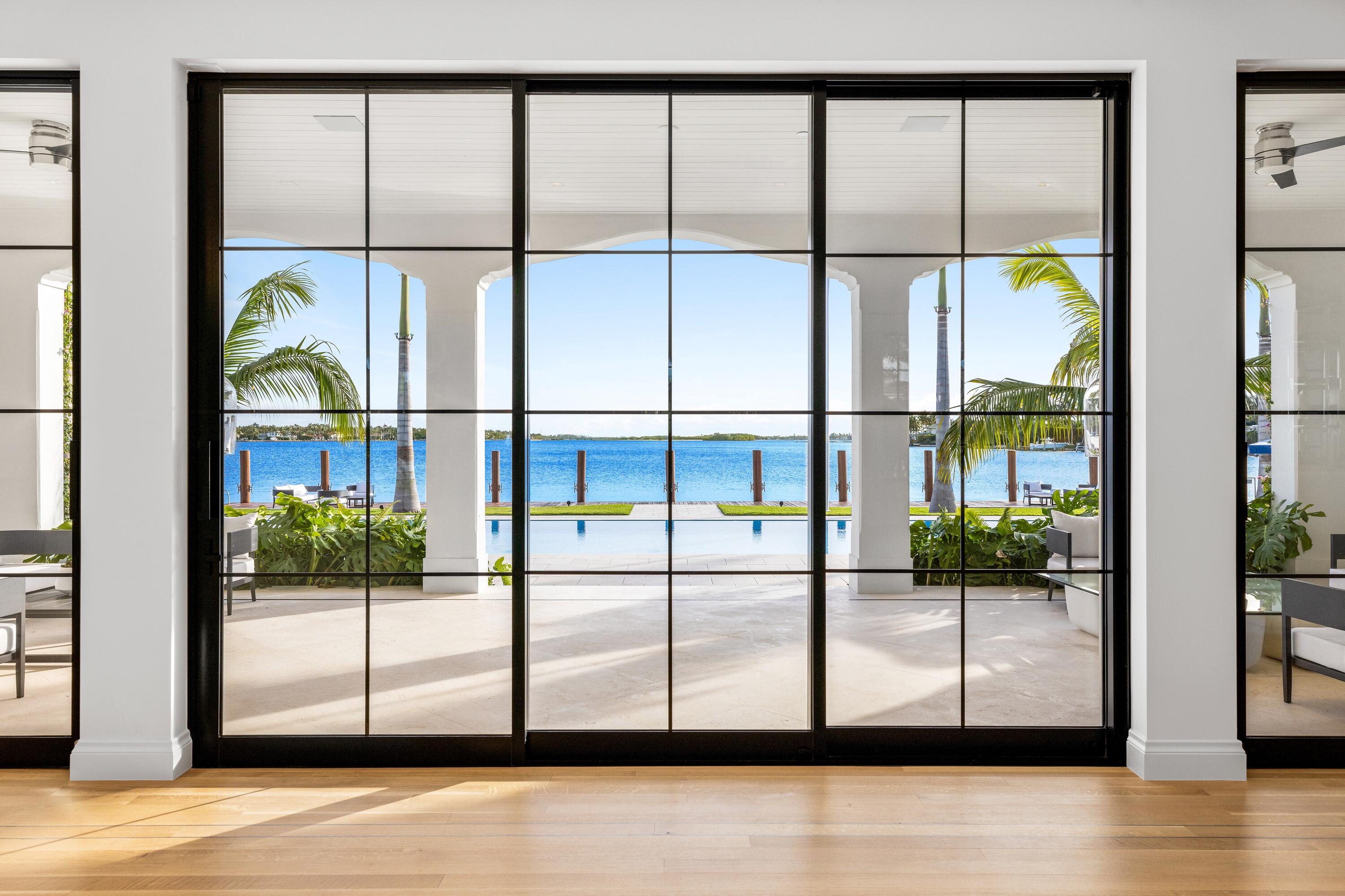 EL BRAVO PARK - Residential