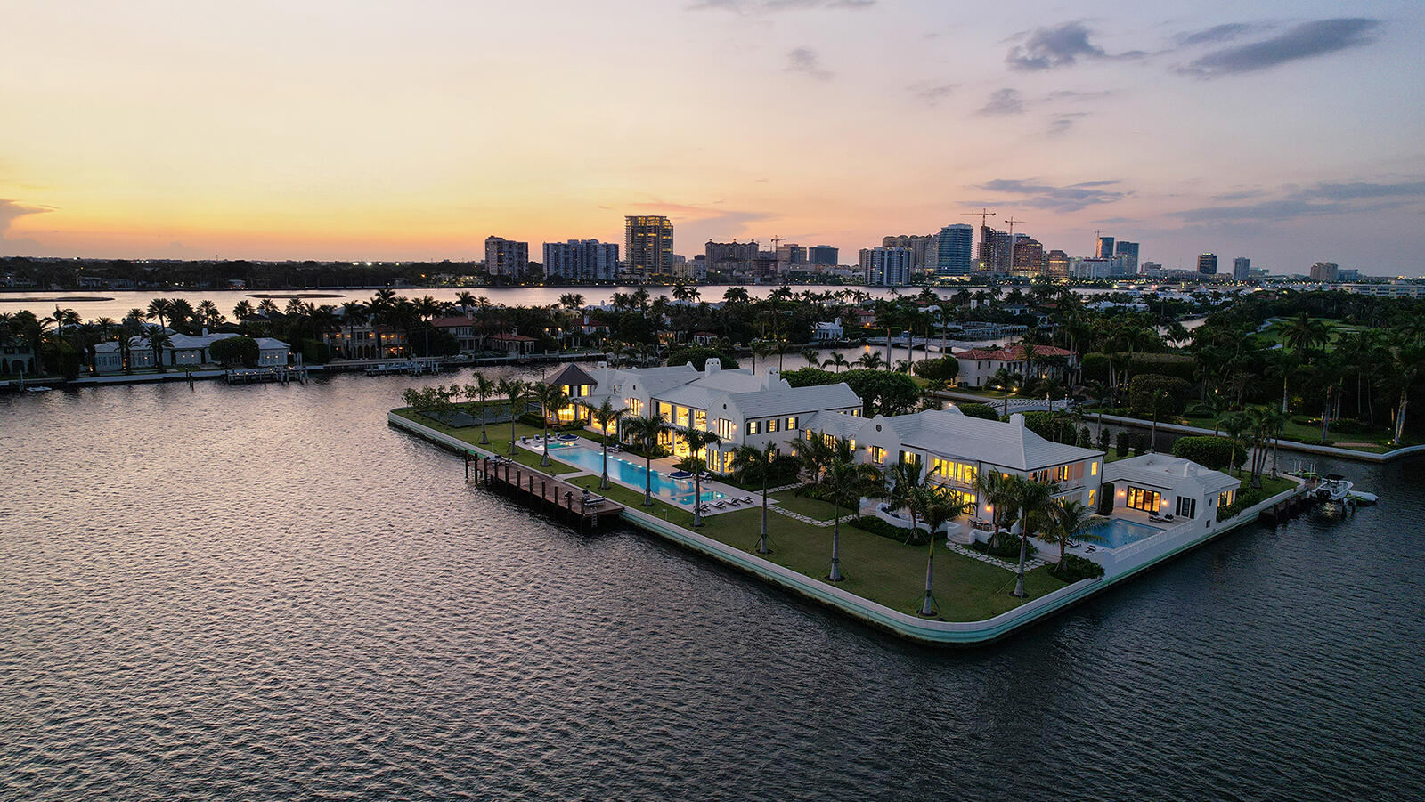 EL BRAVO PARK - Residential