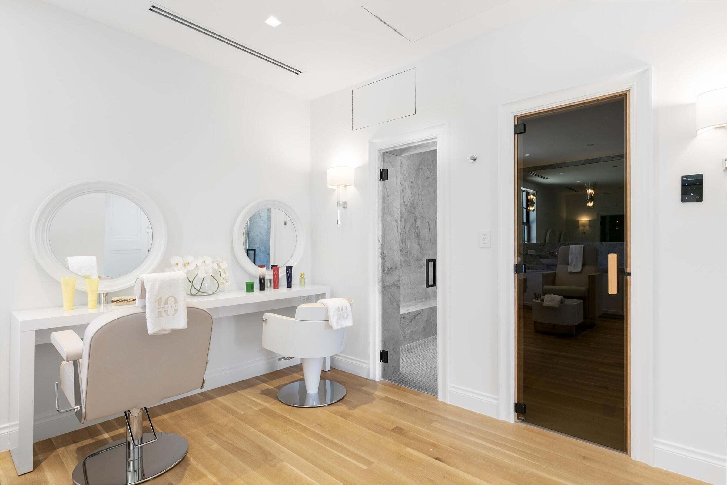 EL BRAVO PARK - Residential