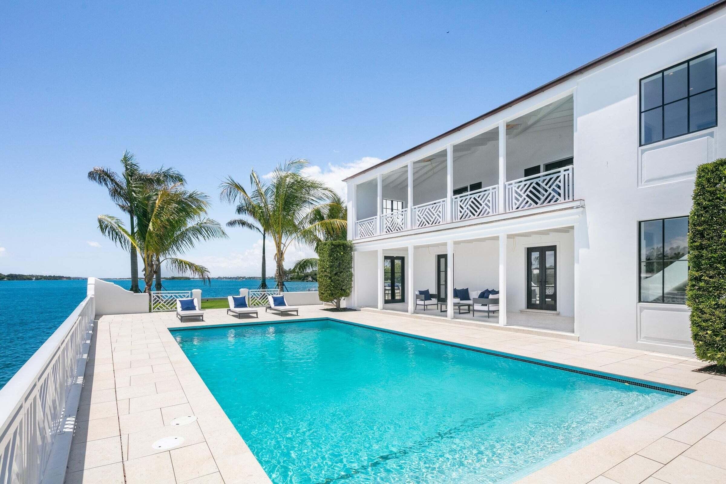 EL BRAVO PARK - Residential