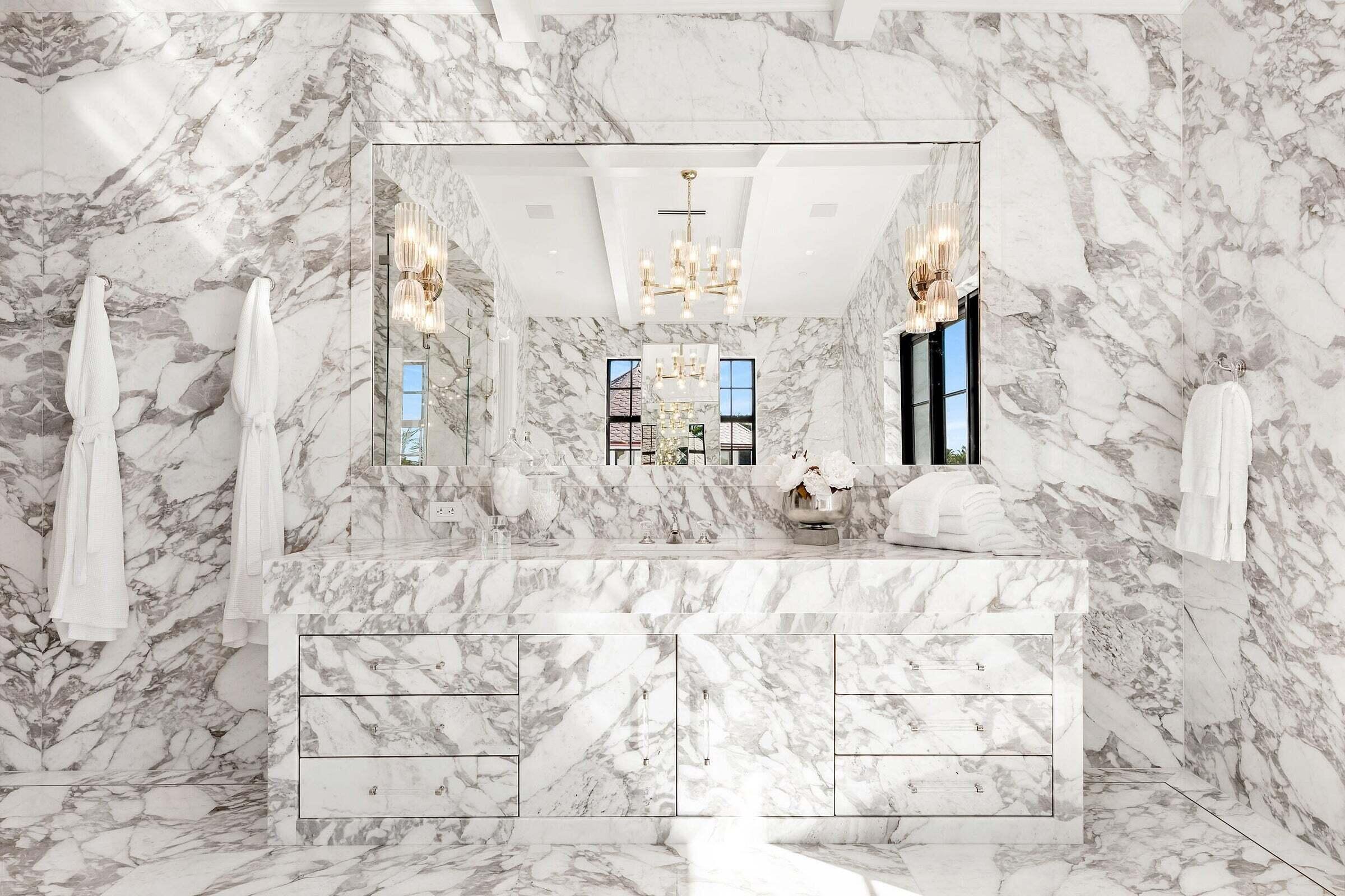 EL BRAVO PARK - Residential