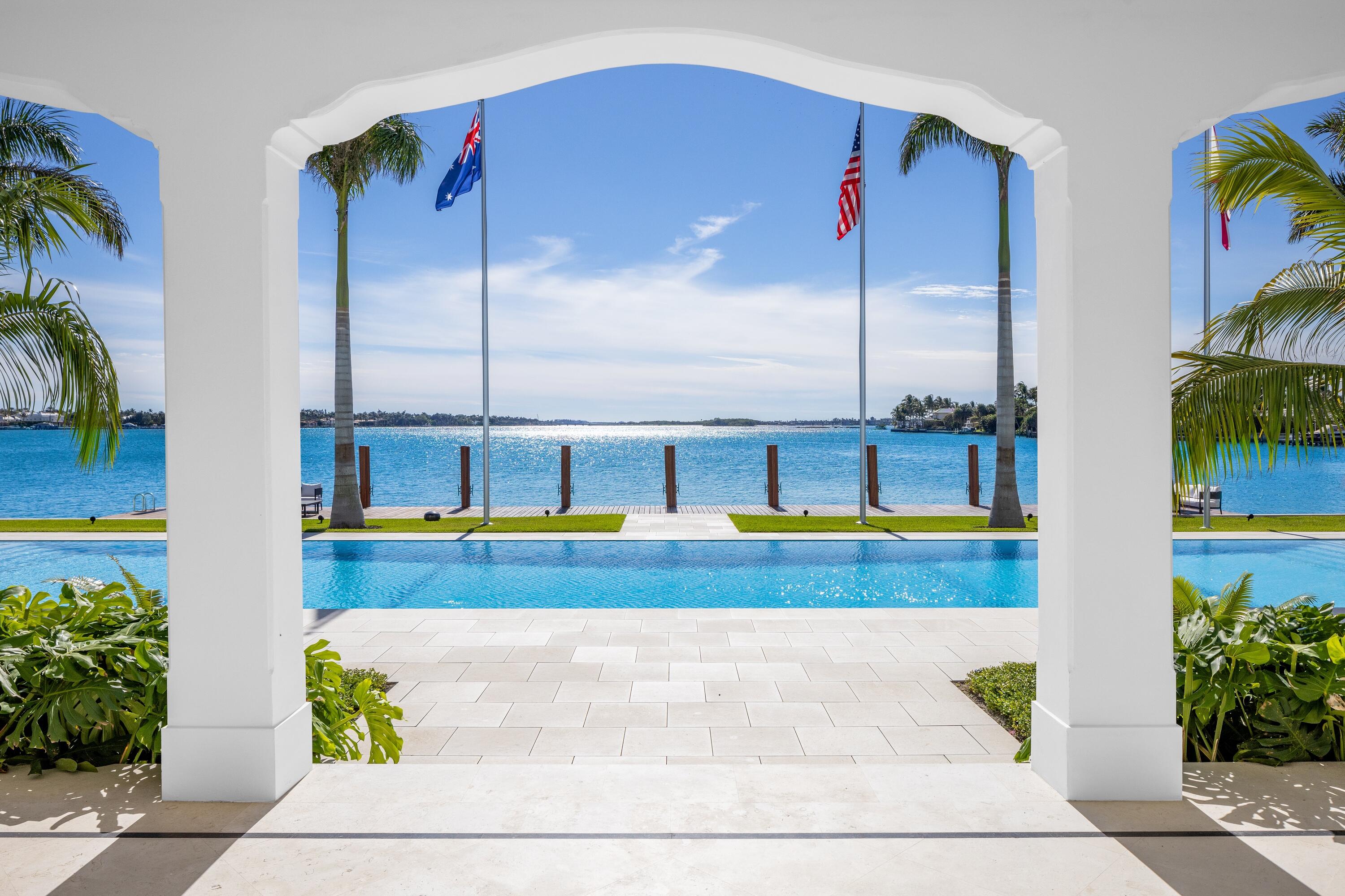 EL BRAVO PARK - Residential