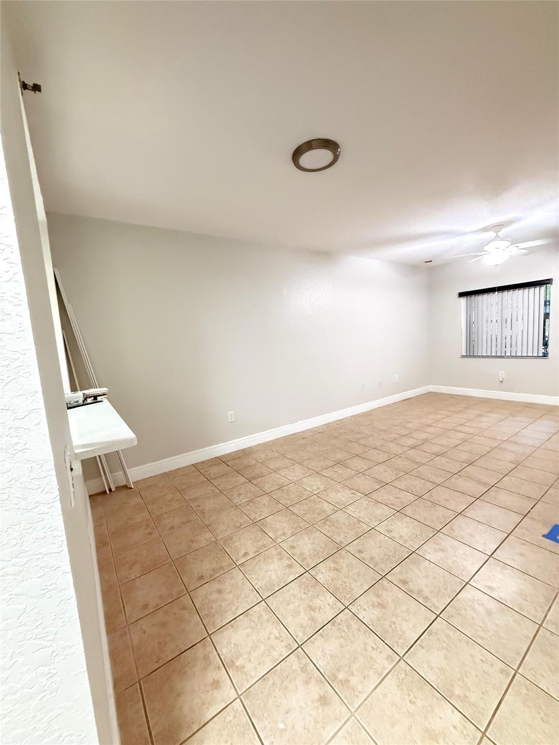 ROYAL RIVER CONDO - Residential Lease