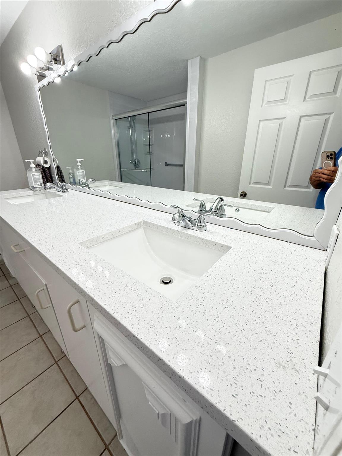 ROYAL RIVER CONDO - Residential Lease