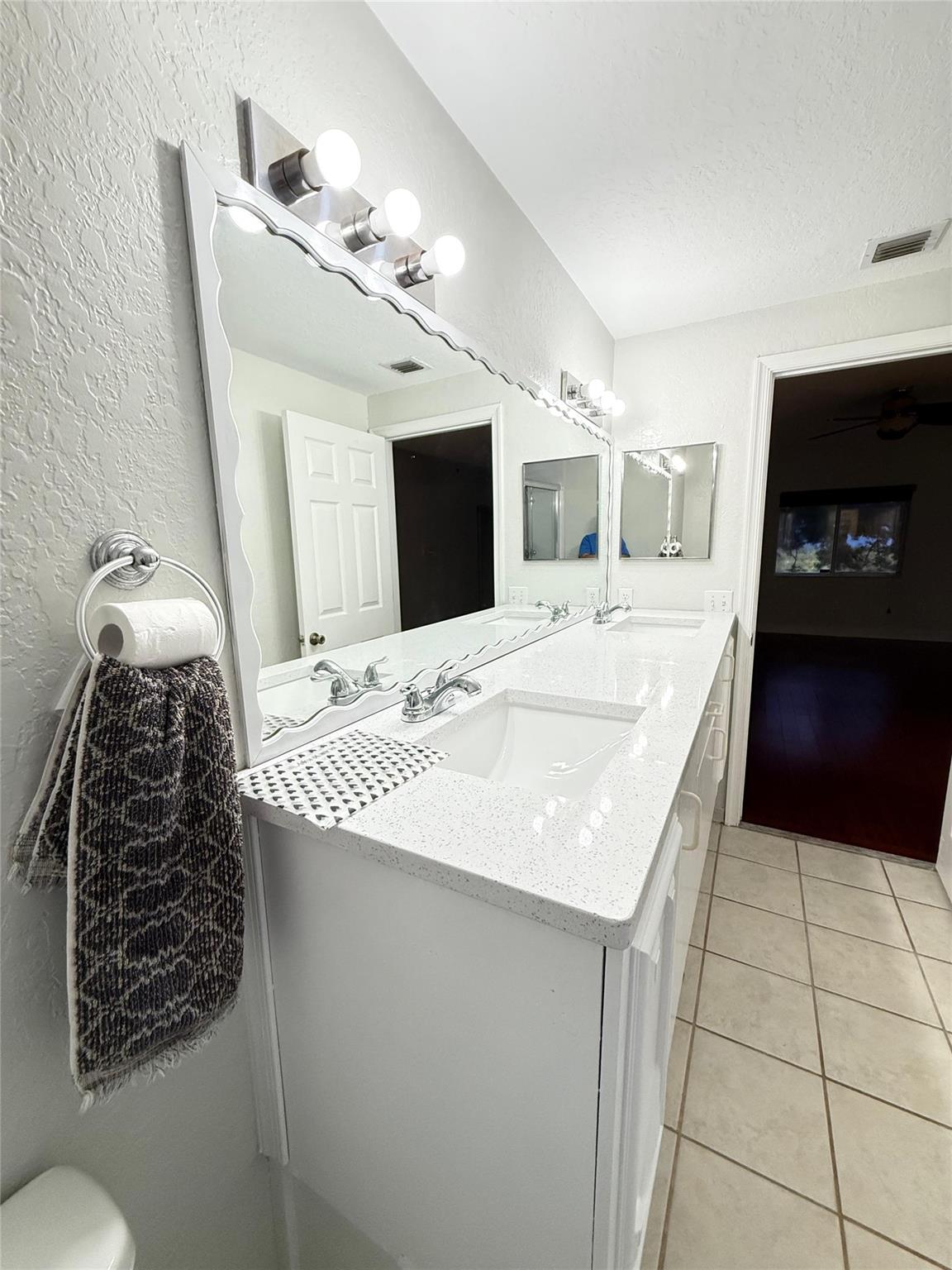 ROYAL RIVER CONDO - Residential Lease