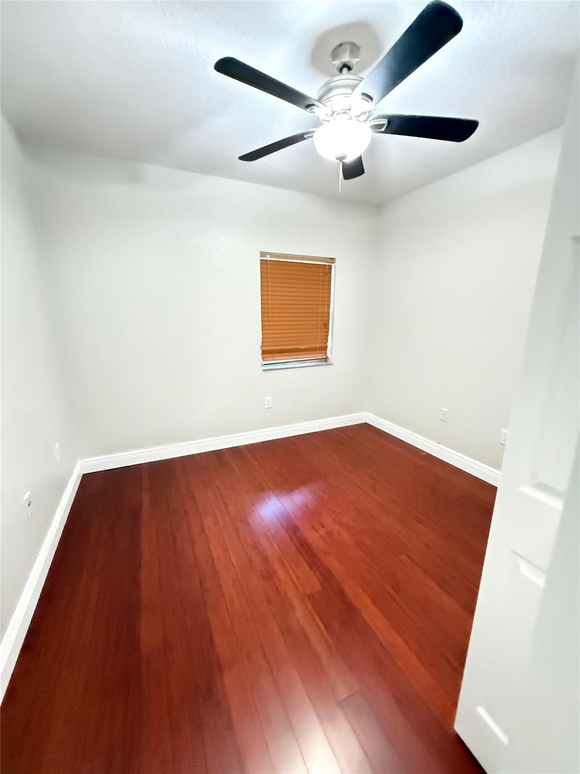 ROYAL RIVER CONDO - Residential Lease