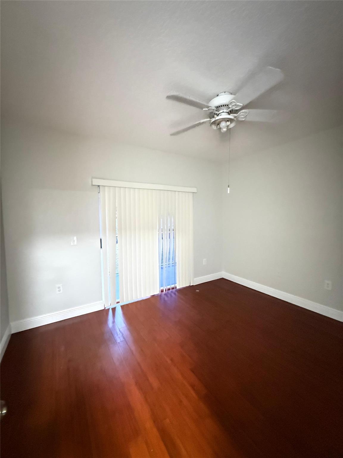 ROYAL RIVER CONDO - Residential Lease