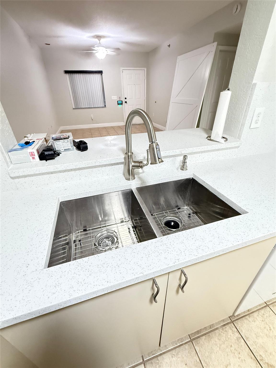 ROYAL RIVER CONDO - Residential Lease