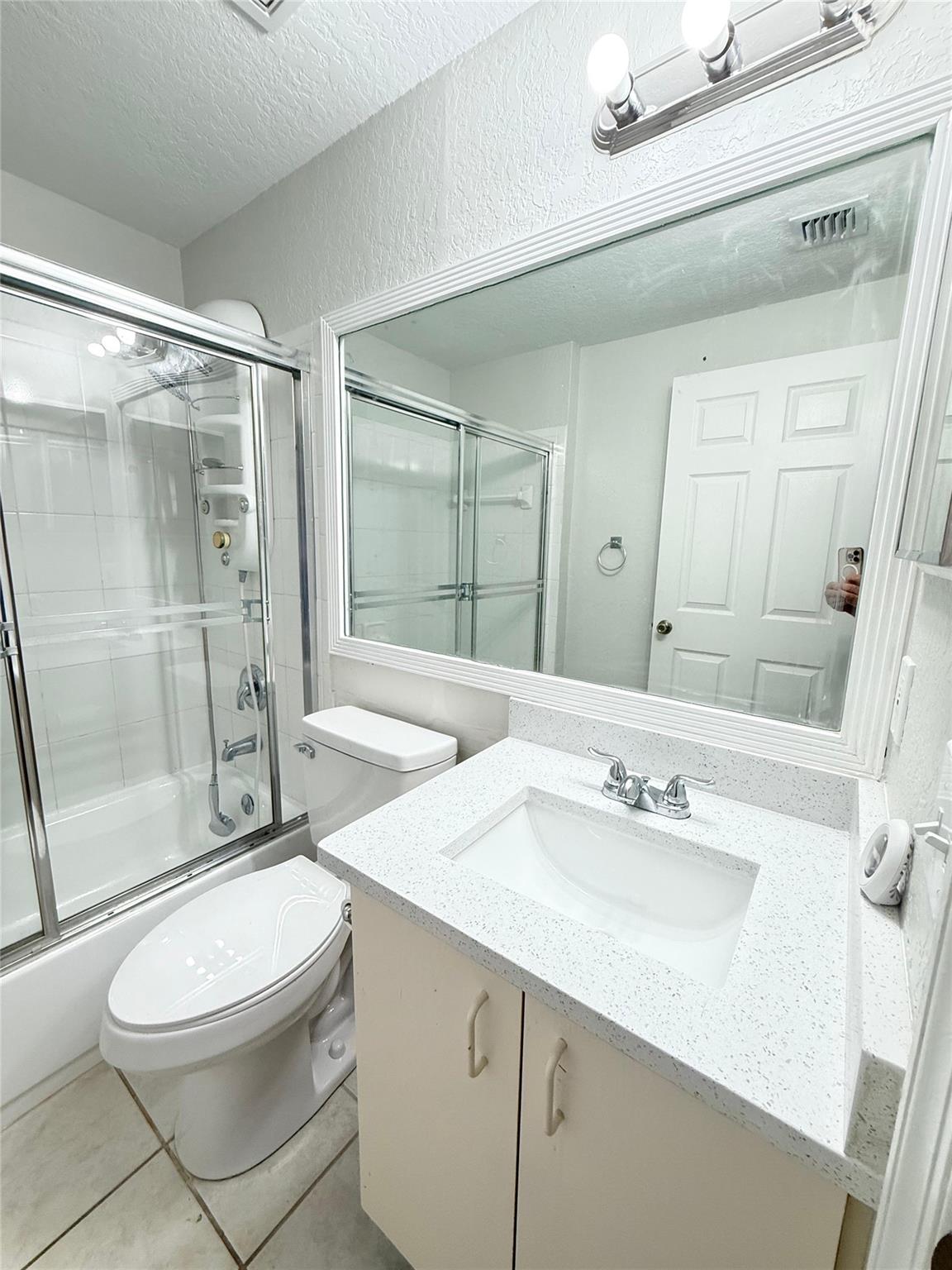 ROYAL RIVER CONDO - Residential Lease