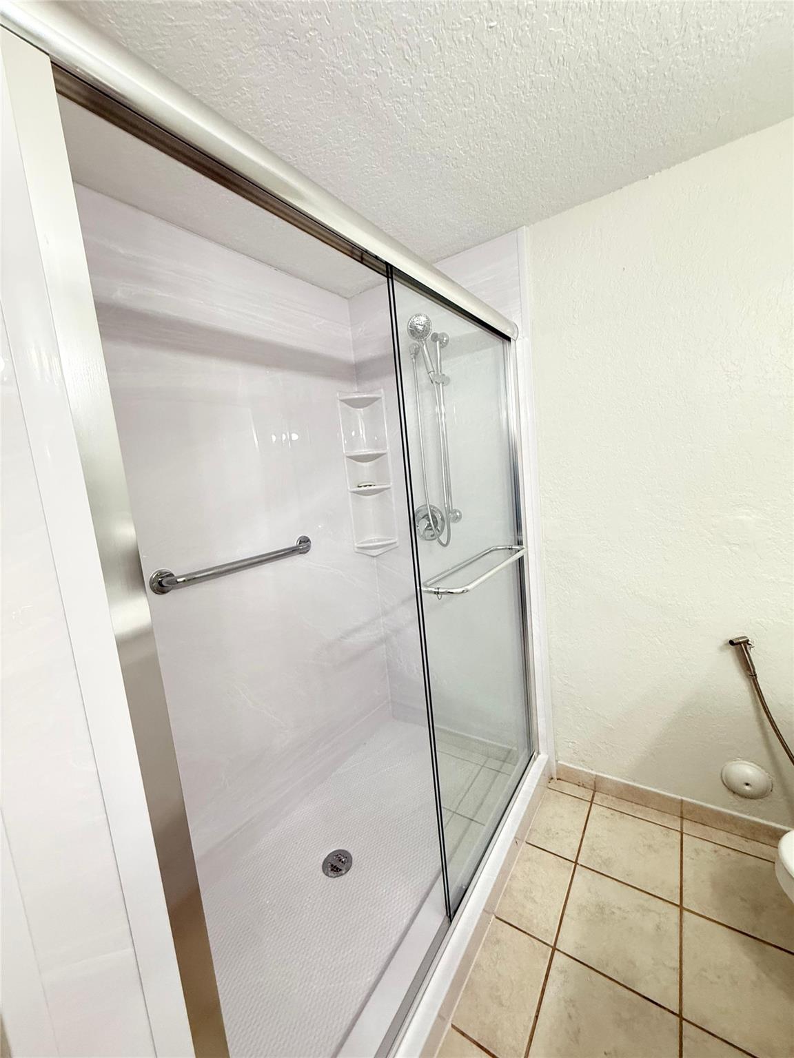 ROYAL RIVER CONDO - Residential Lease