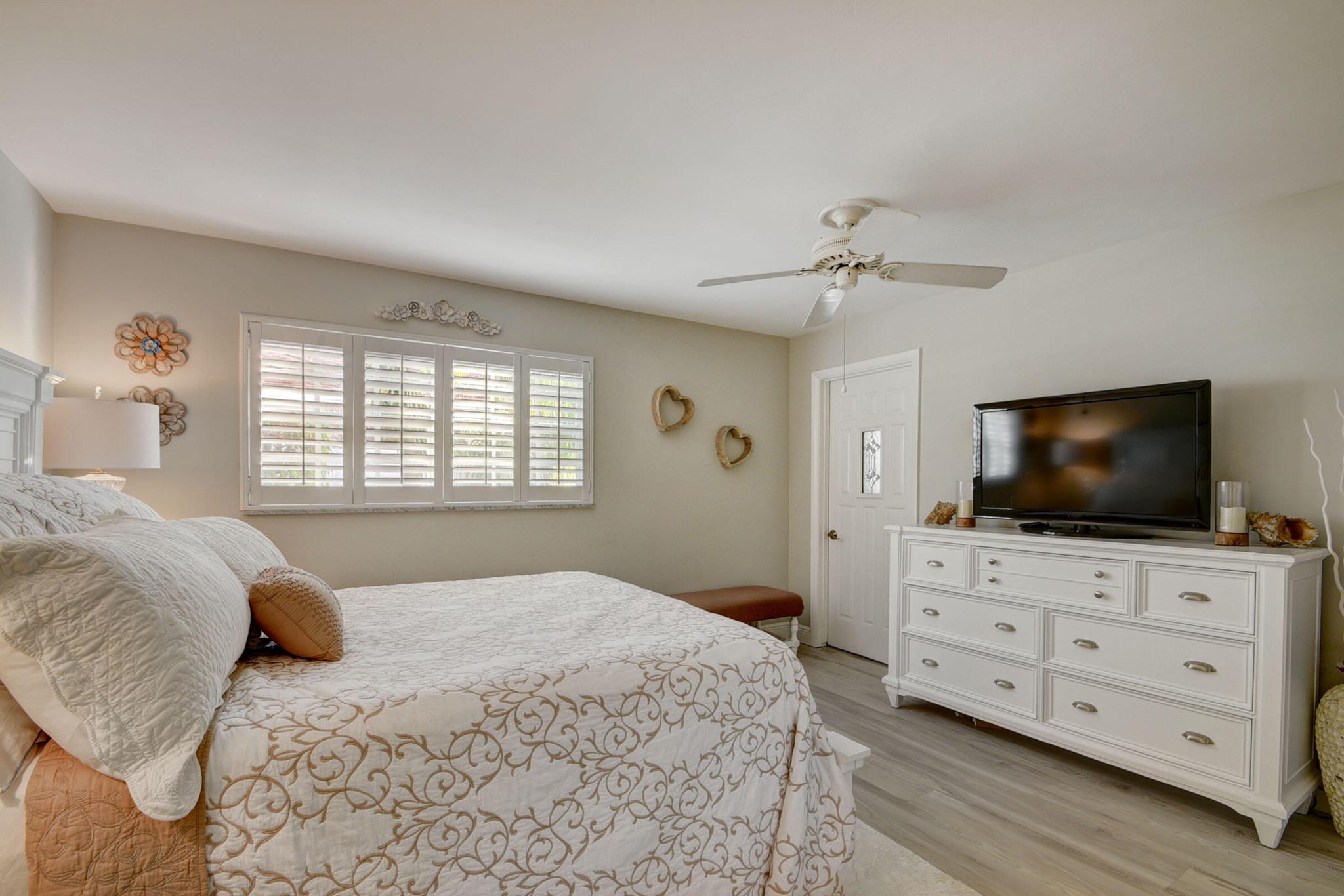 COLONIAL RIDGE CORP - Residential Lease