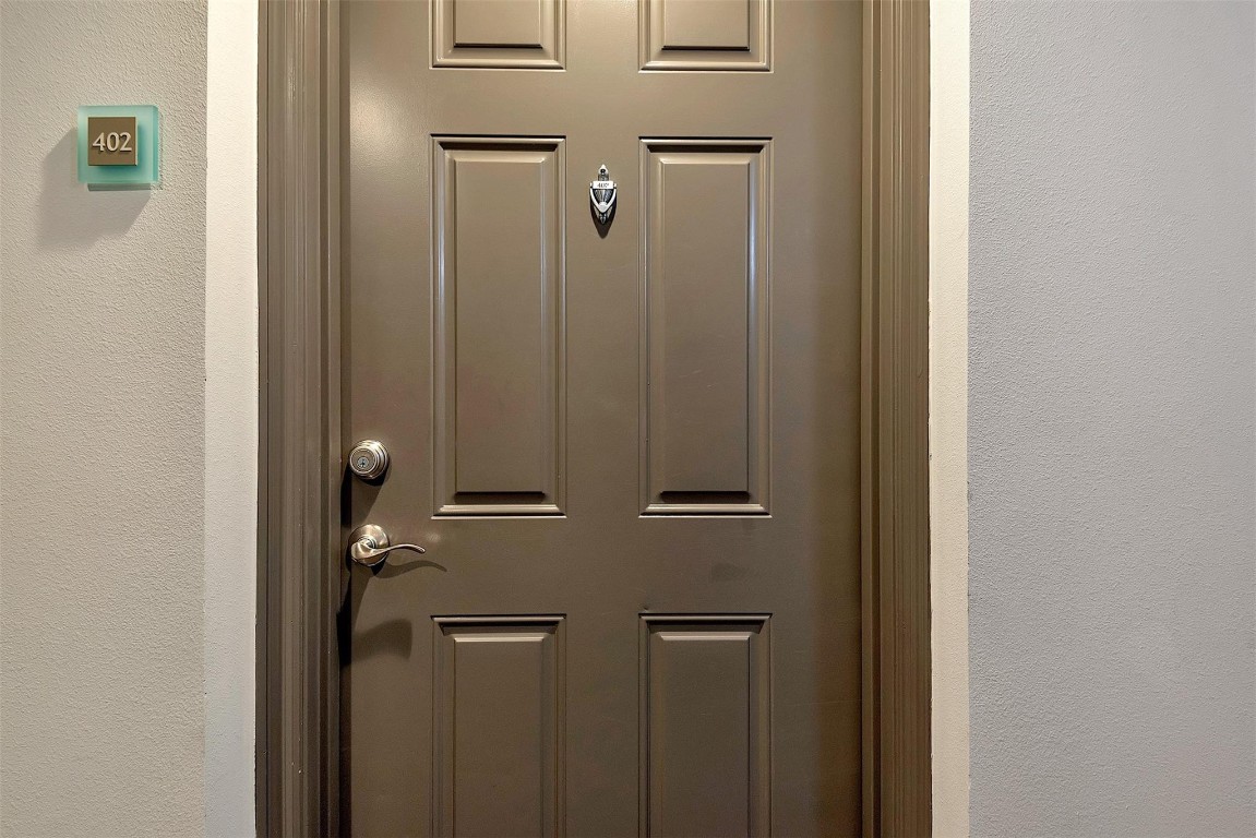 2421 NE 65th Street 402