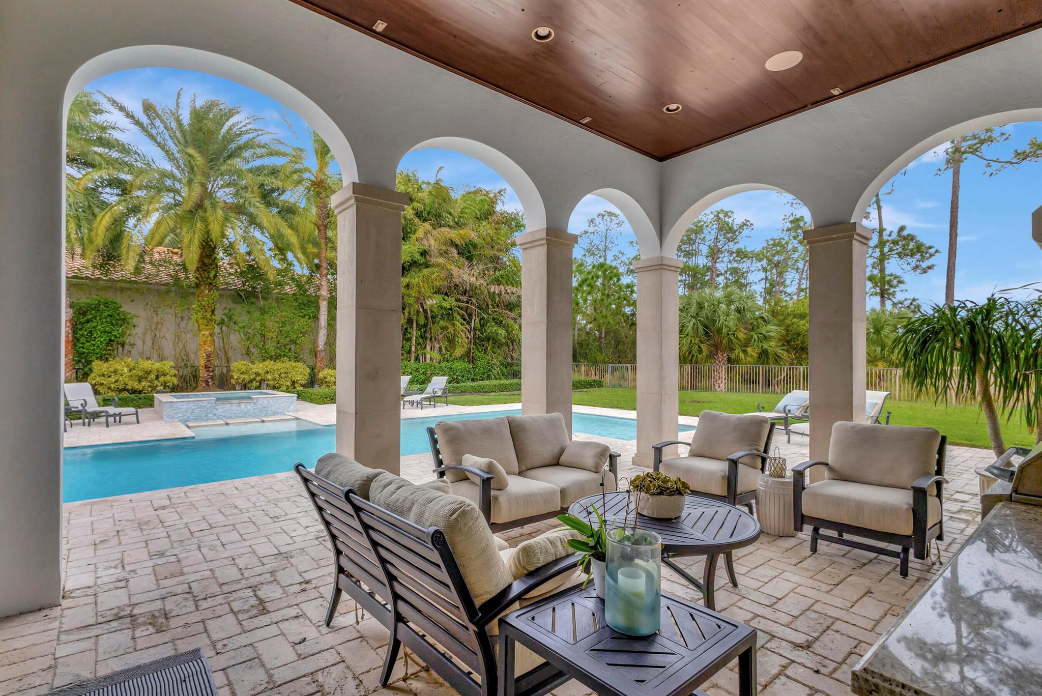 MIRASOL PALACIO - Residential