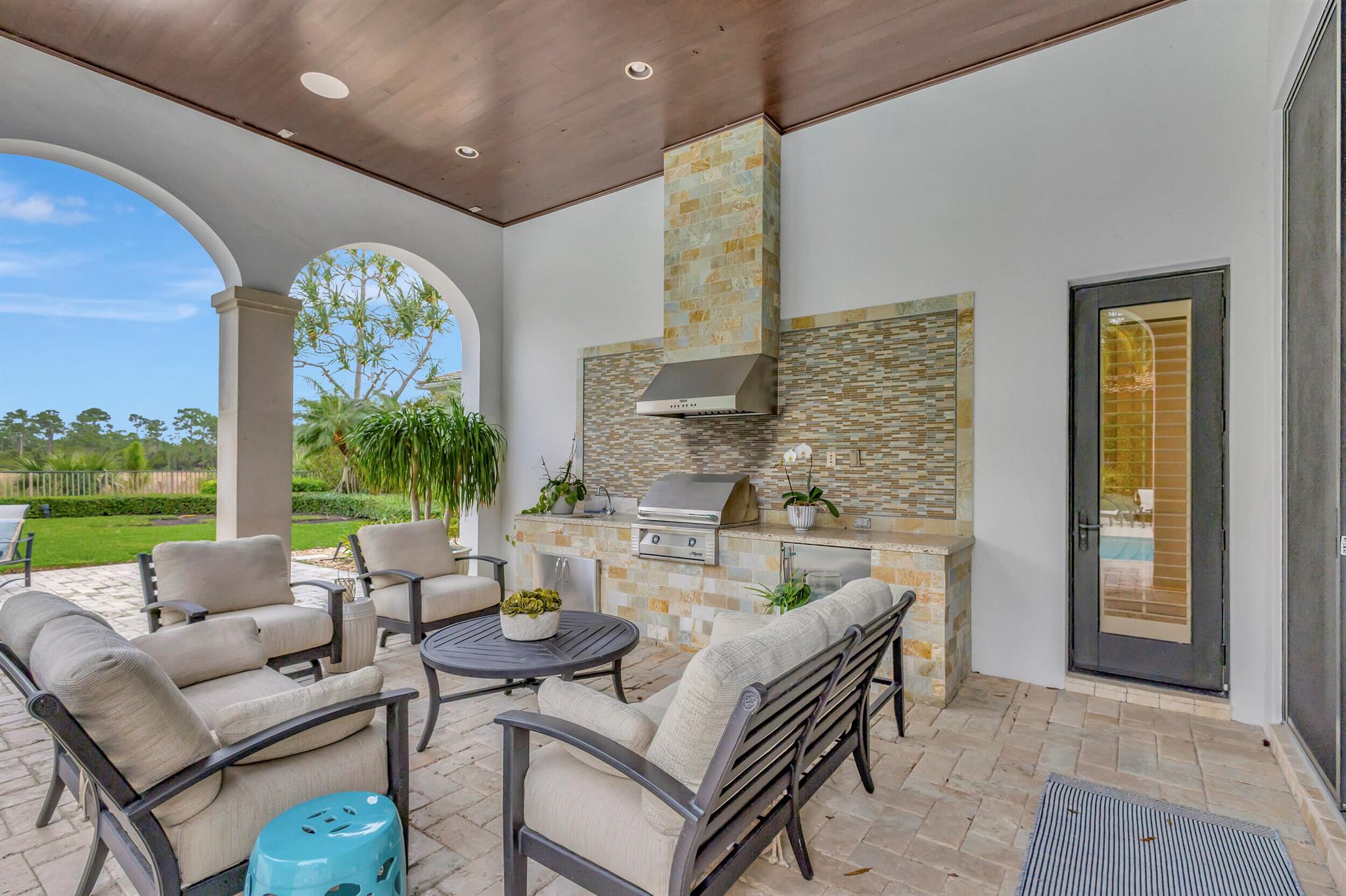 MIRASOL PALACIO - Residential