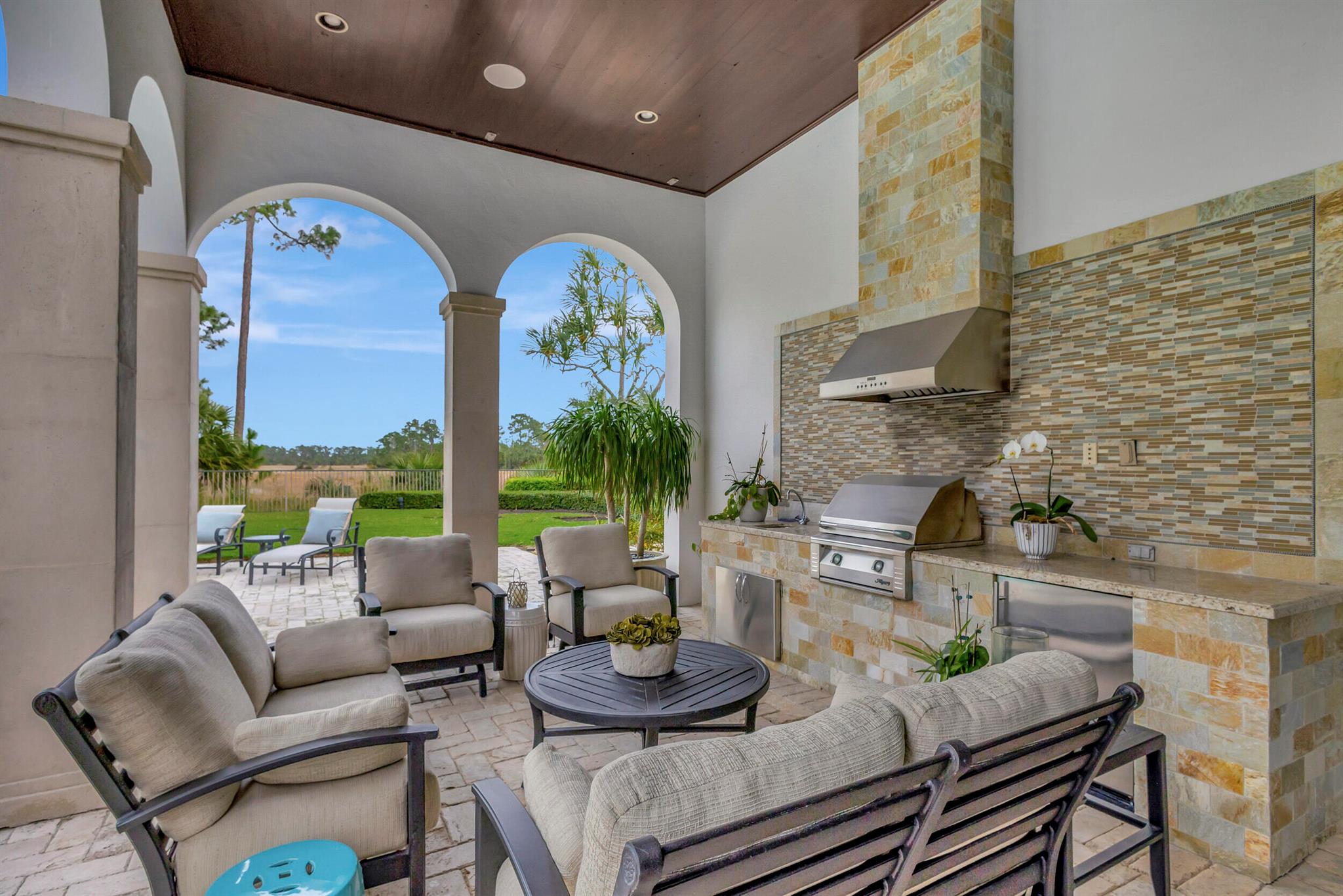 MIRASOL PALACIO - Residential